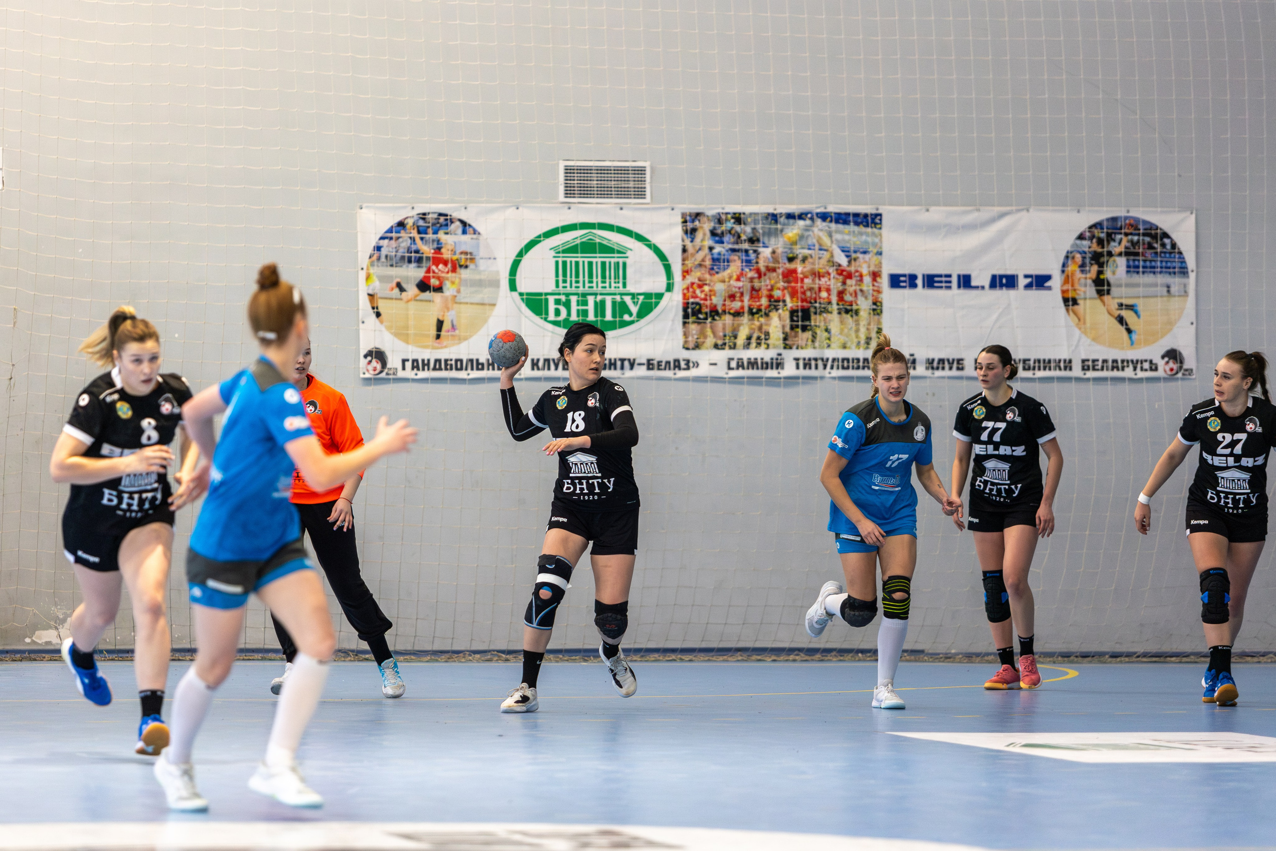 Гандбол. Лучшие кадры. БНТУ — Витебчанка. Профессиональный интерьерный и репортажный фотограф Минск и РБ. Максим Орлов
