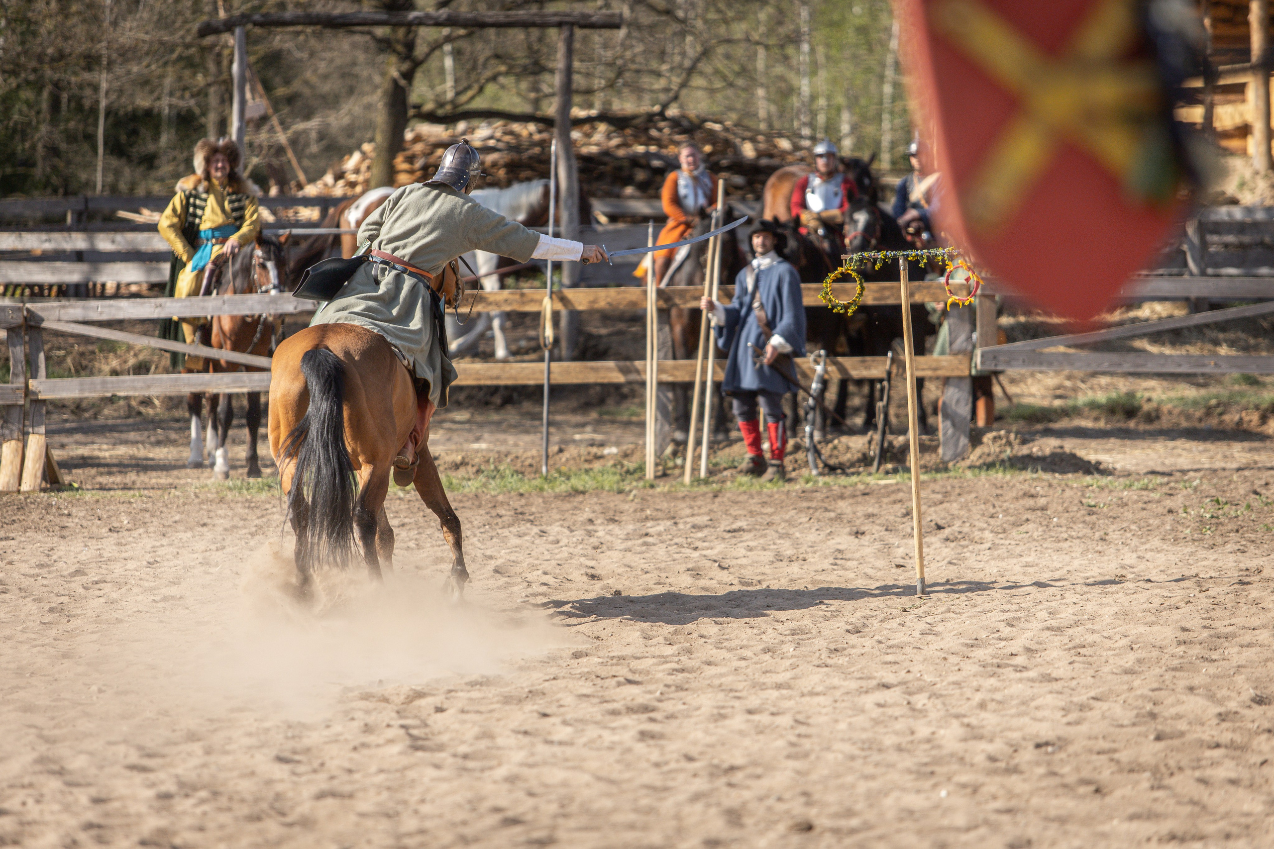 Золотая Шпора. Огнем и Мечем. День первый. Рыцарский турнир. Профессиональный интерьерный и репортажный фотограф Минск и РБ. Максим Орлов