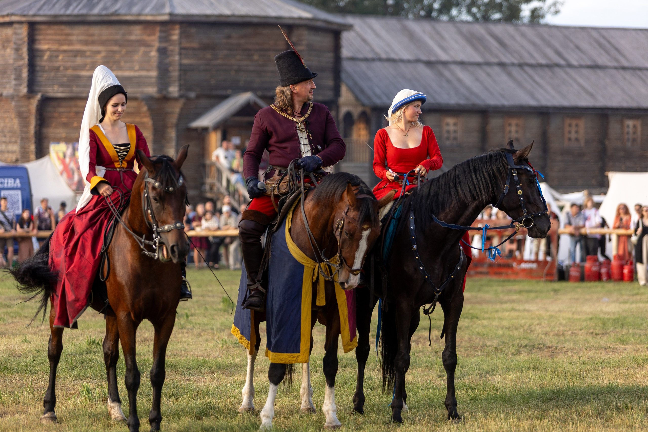Рыцарский фест. Мстиславль. Профессиональный интерьерный и репортажный фотограф Минск и РБ. Максим Орлов
