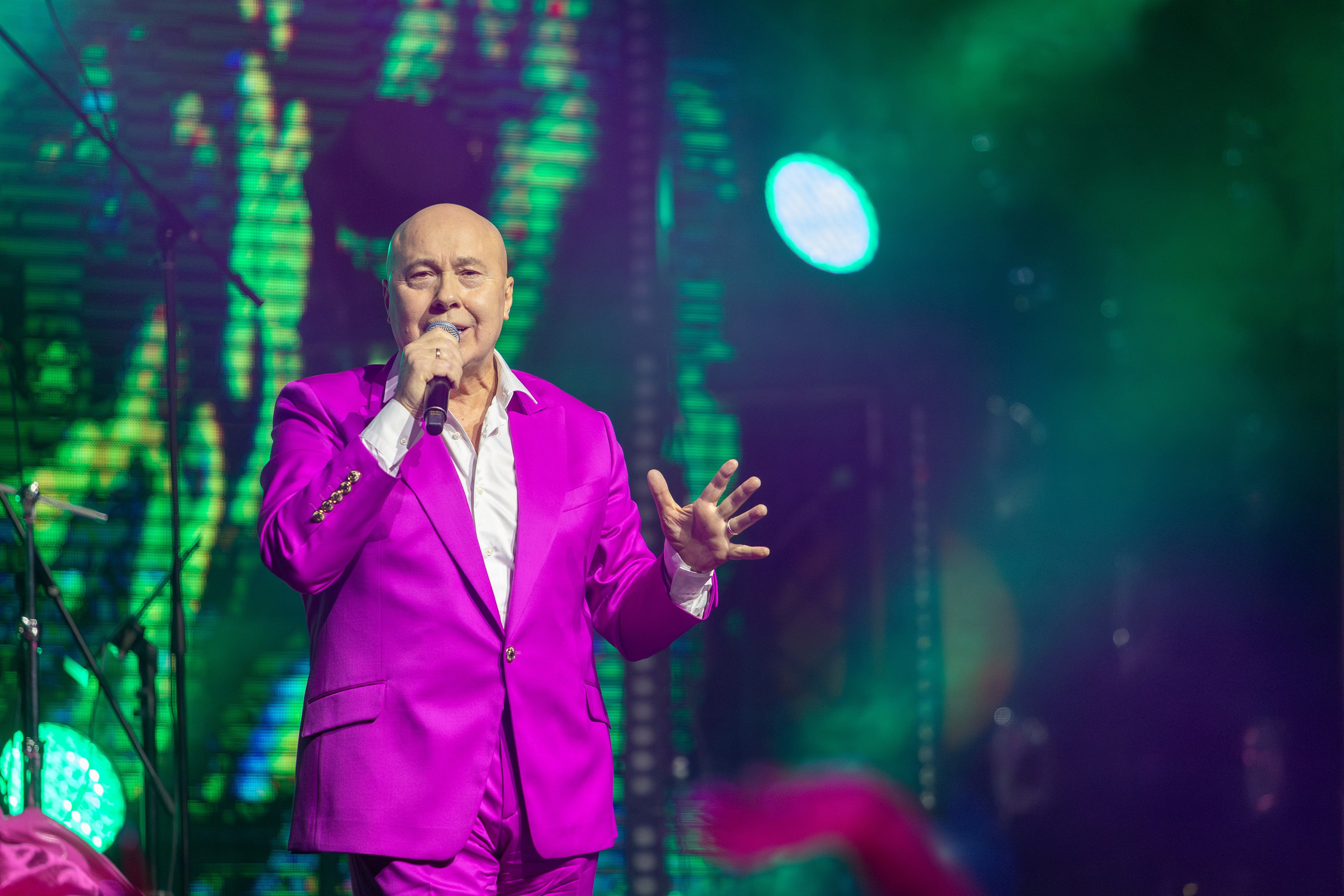 Концерт Насти Кравченко. Профессиональный интерьерный и репортажный фотограф Минск и РБ. Максим Орлов