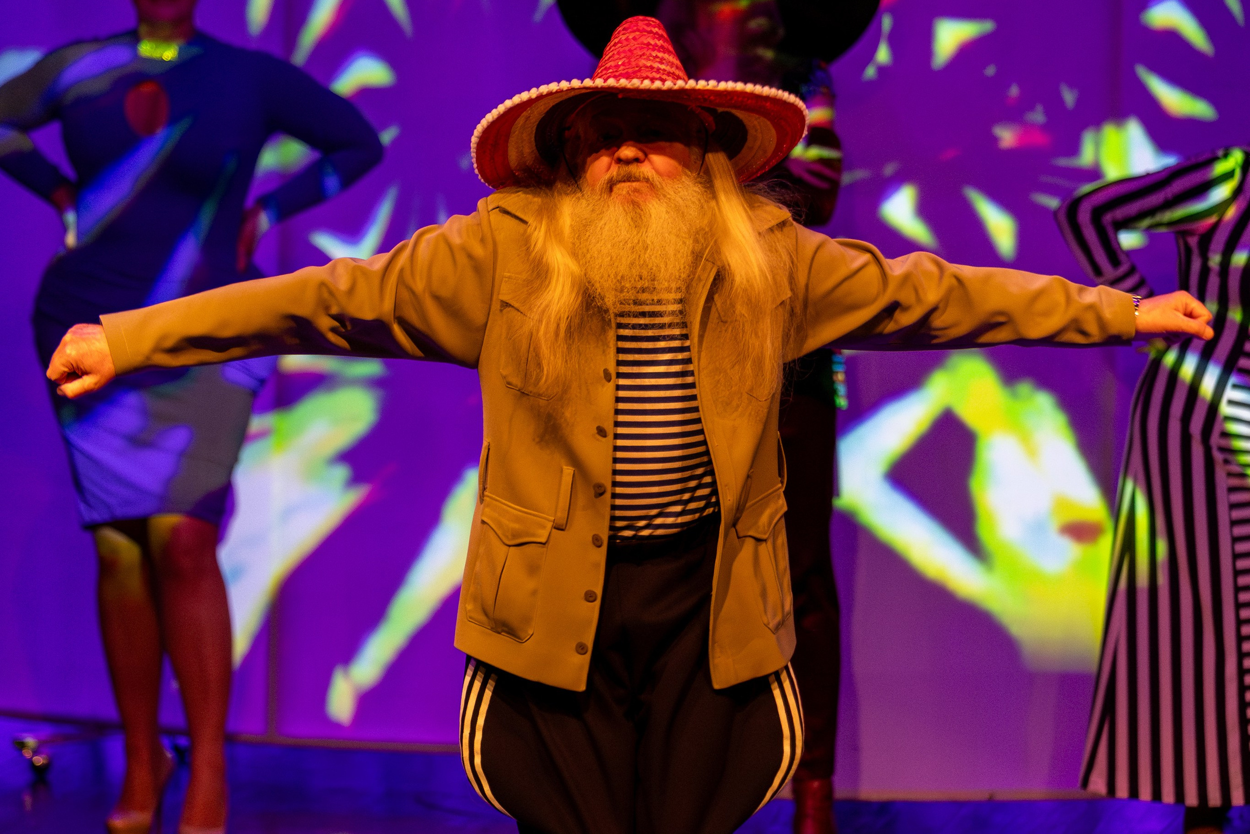 Новый театр «Нобелевская неделя». Профессиональный интерьерный и репортажный фотограф Минск и РБ. Максим Орлов