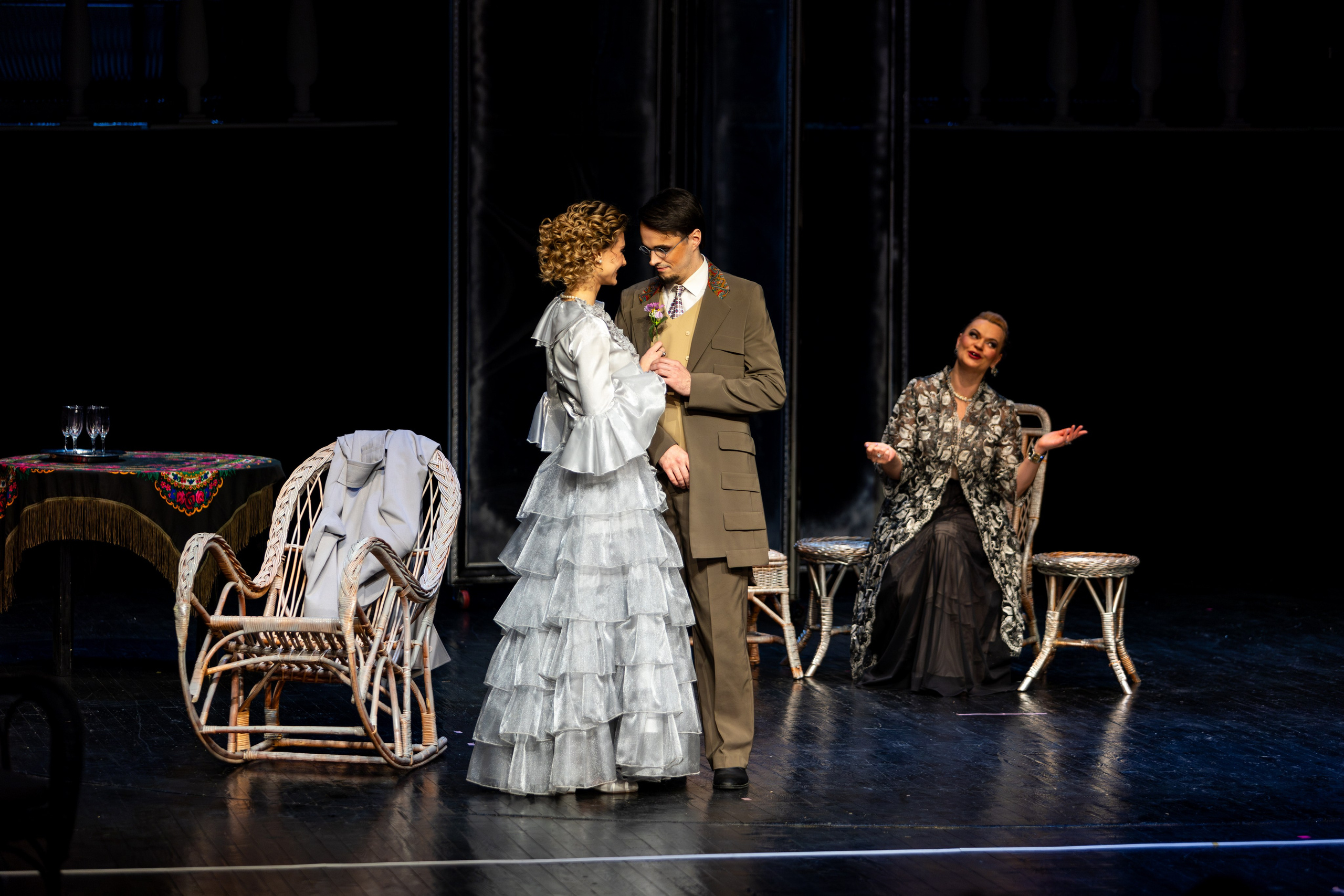 Новый театр «Я вещь». Профессиональный интерьерный и репортажный фотограф Минск и РБ. Максим Орлов