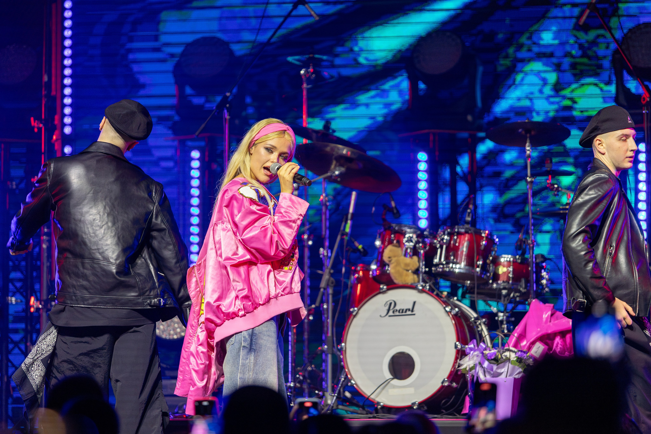 Концерт Насти Кравченко. Профессиональный интерьерный и репортажный фотограф Минск и РБ. Максим Орлов