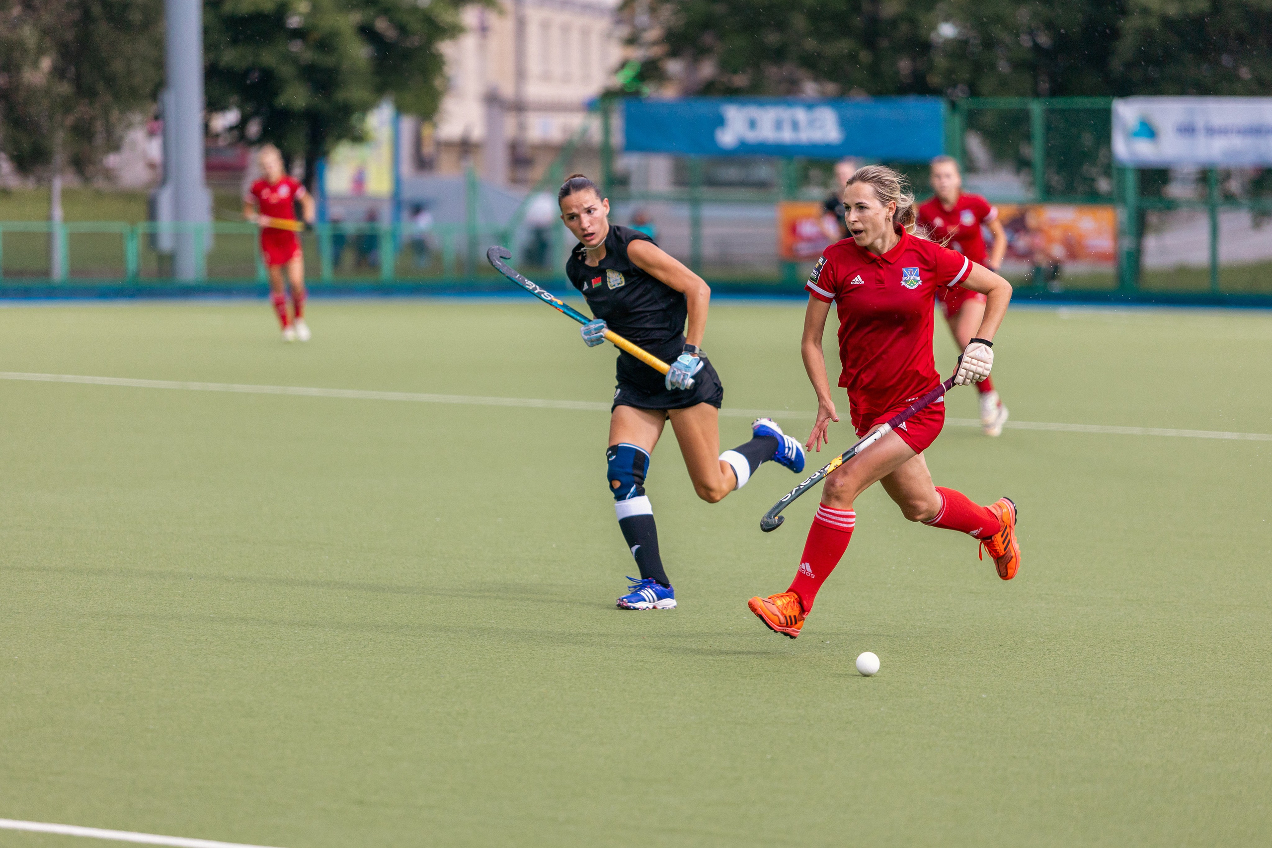 Хоккей на траве. Девушки. ХК Минск — ХК Виктория (Смолевичи) 10.06.2024. Профессиональный интерьерный и репортажный фотограф Минск и РБ. Максим Орлов