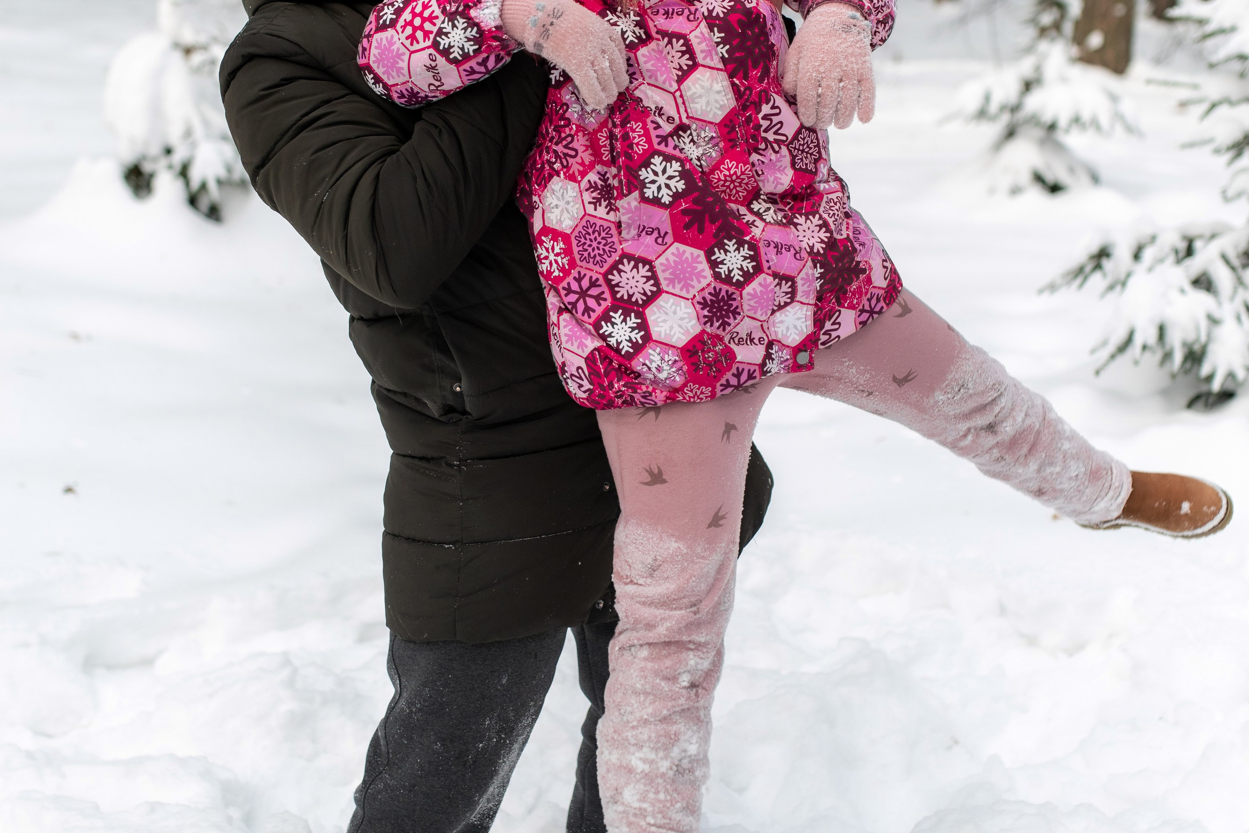 Сергей с семьей (в парке). Профессиональный интерьерный и репортажный фотограф Минск и РБ. Максим Орлов