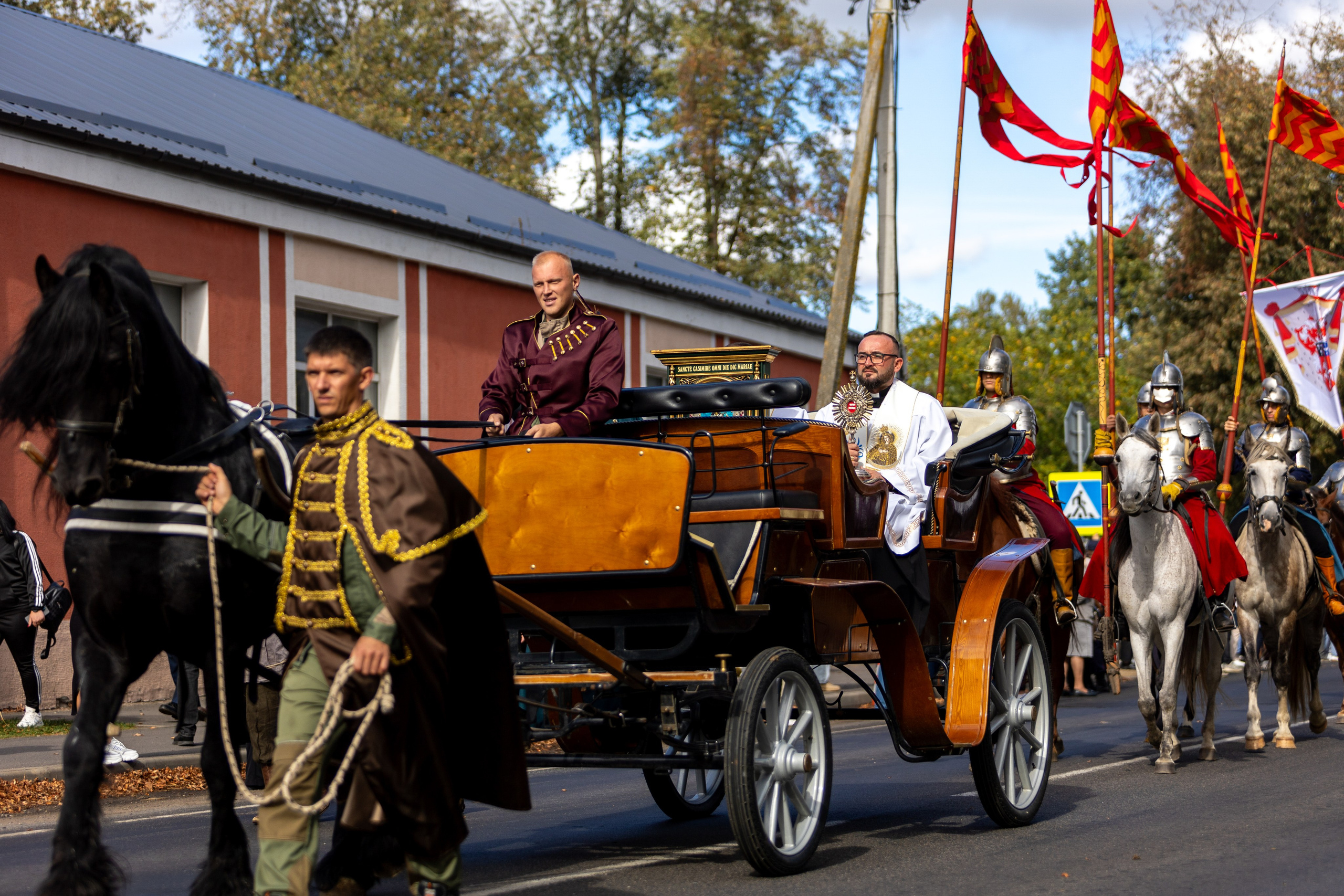 100-летие Пинской Епархии. Парад. Профессиональный интерьерный и репортажный фотограф Минск и РБ. Максим Орлов