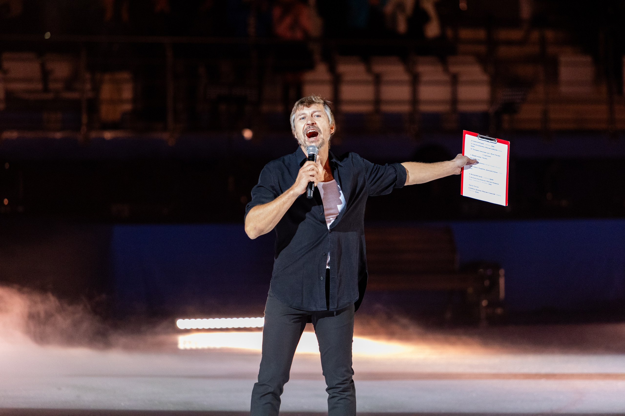 Ледовое шоу Ильи Авербуха 30.03.2024. Профессиональный интерьерный и репортажный фотограф Минск и РБ. Максим Орлов