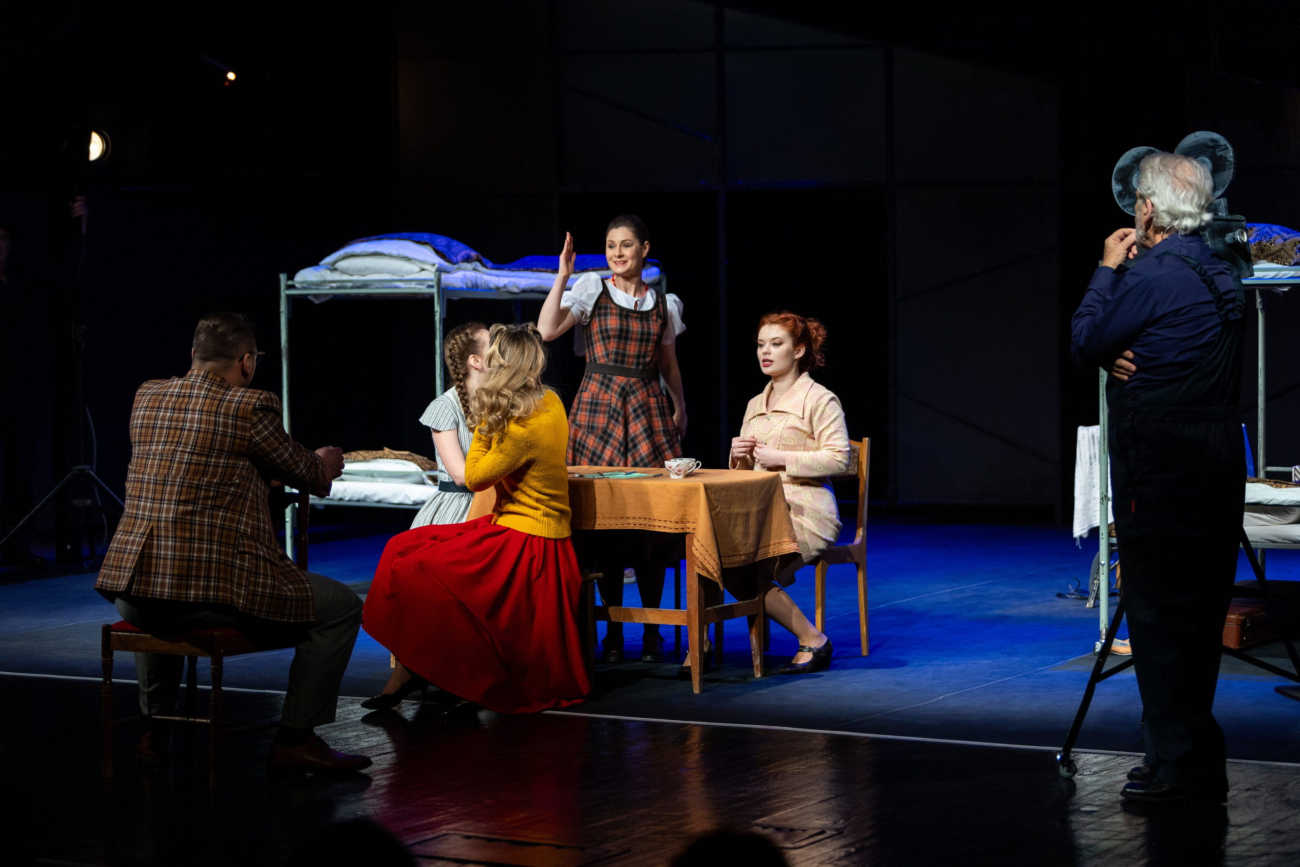 Новый театр «Фабричная девчонка». Профессиональный интерьерный и репортажный фотограф Минск и РБ. Максим Орлов