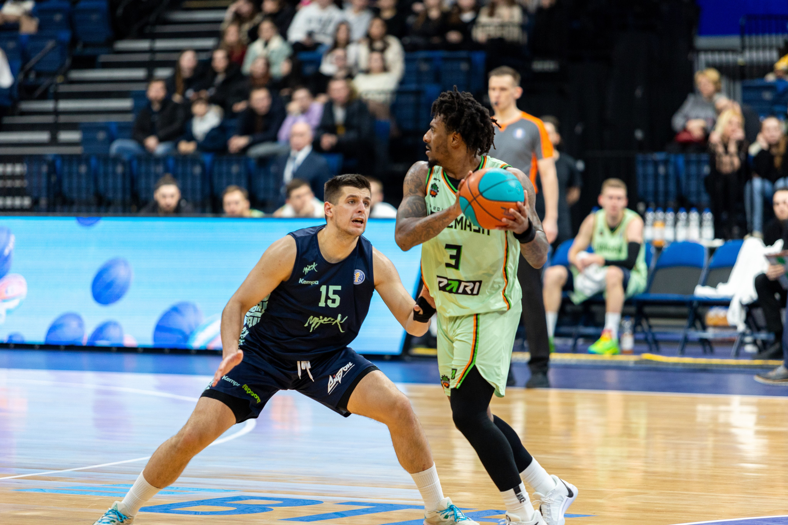 Баскетбол. Лучшие кадры. Минск — Уралмаш 13.02.2024. Профессиональный интерьерный и репортажный фотограф Минск и РБ. Максим Орлов