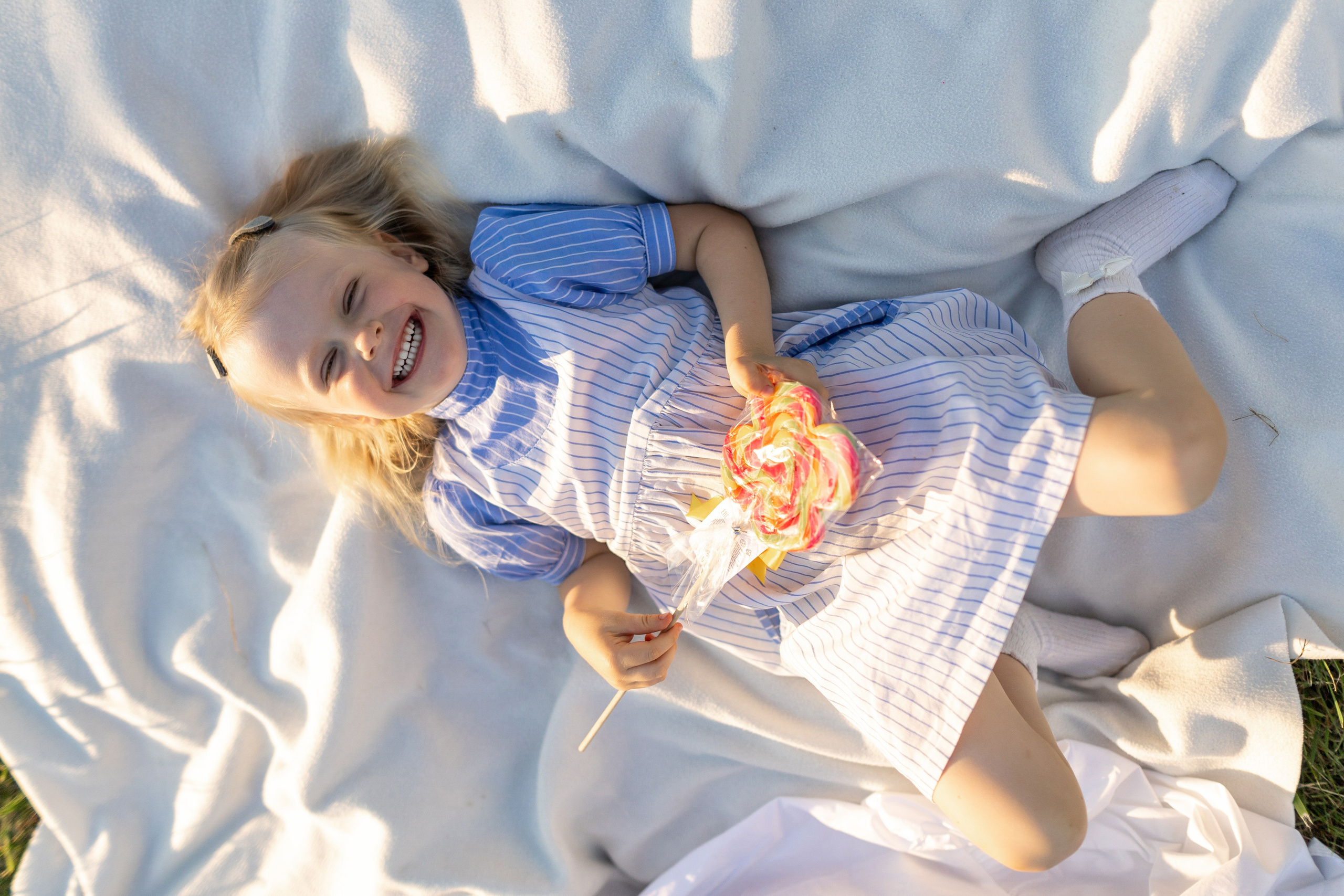 Стеша с мамой. Профессиональный интерьерный и репортажный фотограф Минск и РБ. Максим Орлов