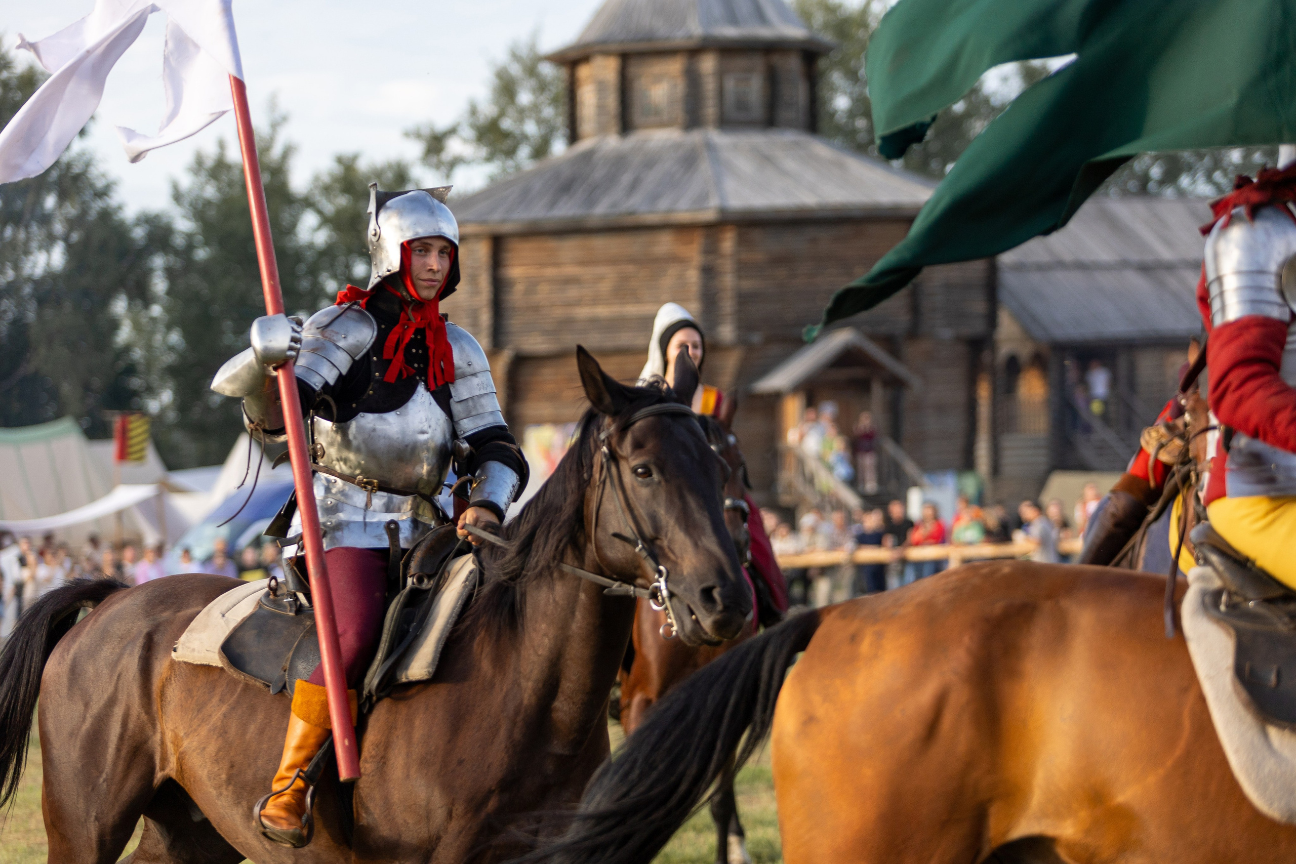 Рыцарский фест. Мстиславль. Профессиональный интерьерный и репортажный фотограф Минск и РБ. Максим Орлов
