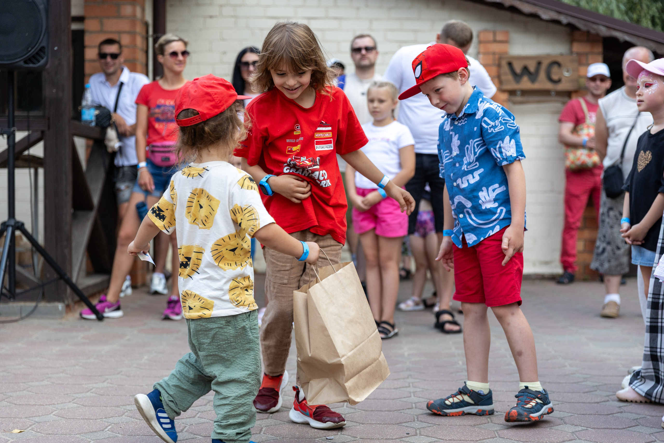 Детифест. Профессиональный интерьерный и репортажный фотограф Минск и РБ. Максим Орлов