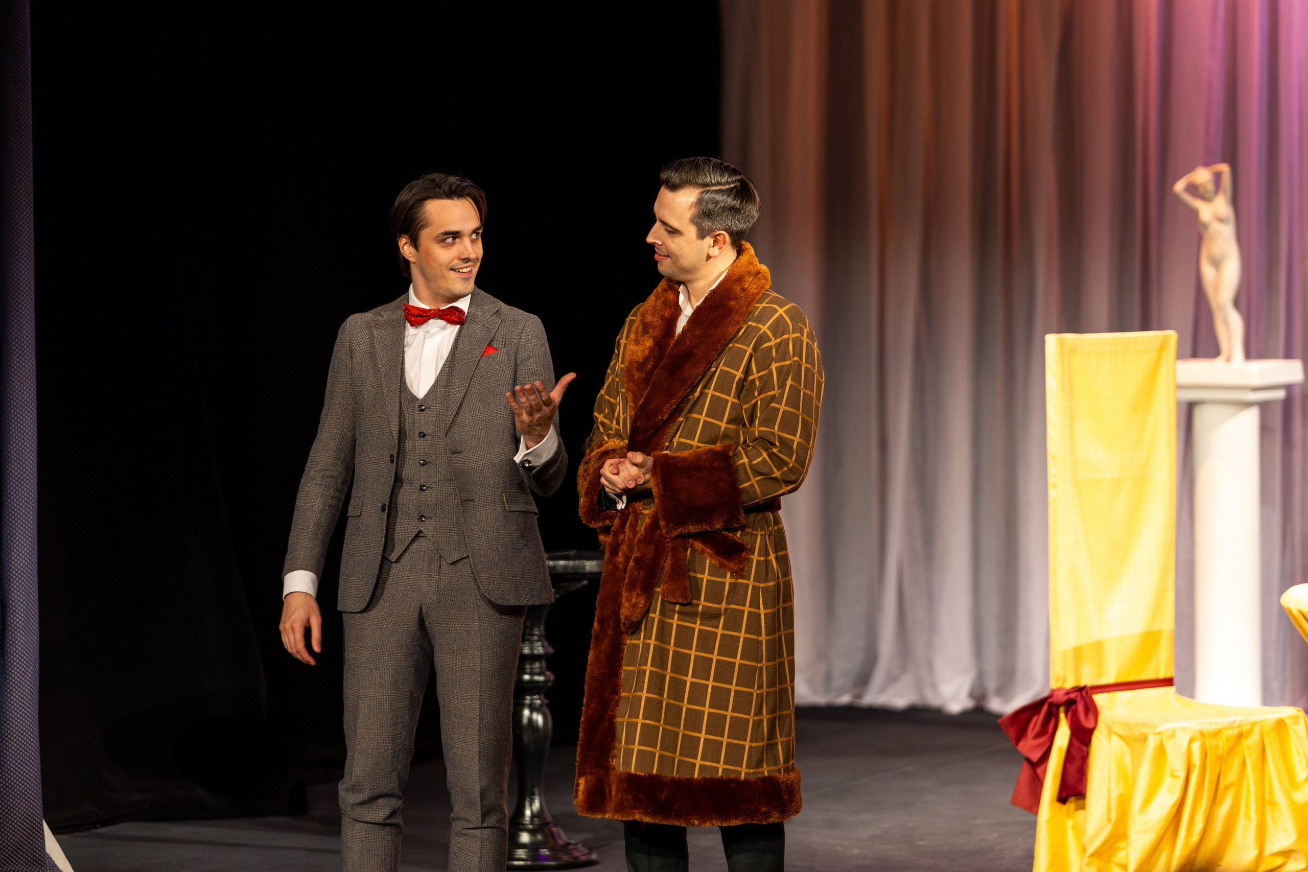 Новый театр «Как важно быть серьезным». Профессиональный интерьерный и репортажный фотограф Минск и РБ. Максим Орлов