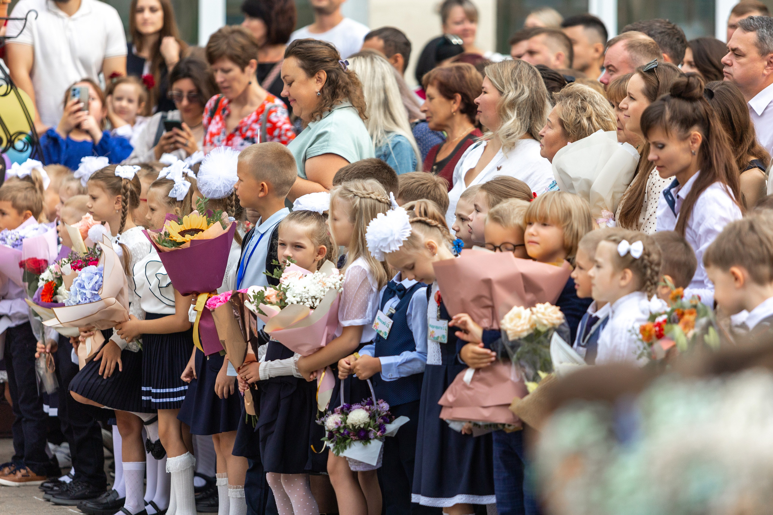Линейка 1-го сентября. Профессиональный интерьерный и репортажный фотограф Минск и РБ. Максим Орлов