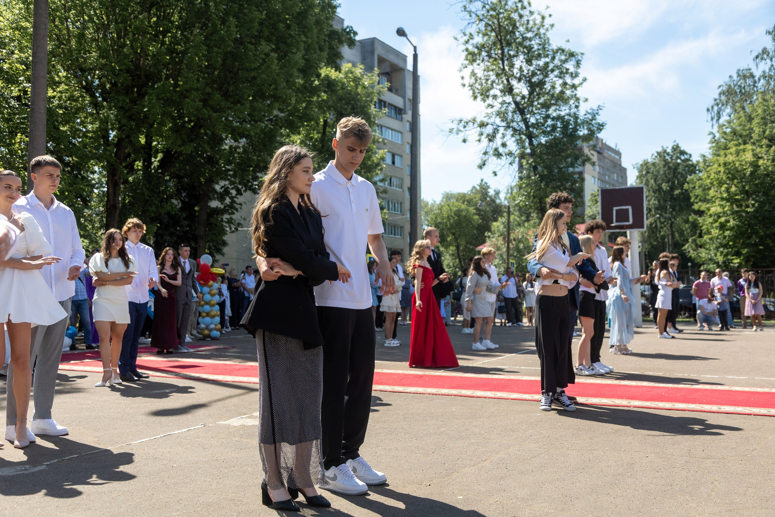 Школа 47. Последний звонок. Профессиональный интерьерный и репортажный фотограф Минск и РБ. Максим Орлов
