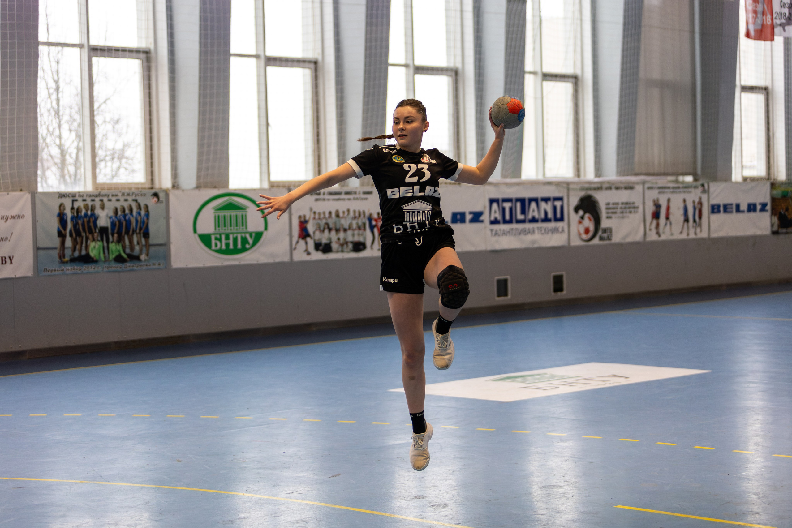 Гандбол. Лучшие кадры. БНТУ — Витебчанка. Профессиональный интерьерный и репортажный фотограф Минск и РБ. Максим Орлов