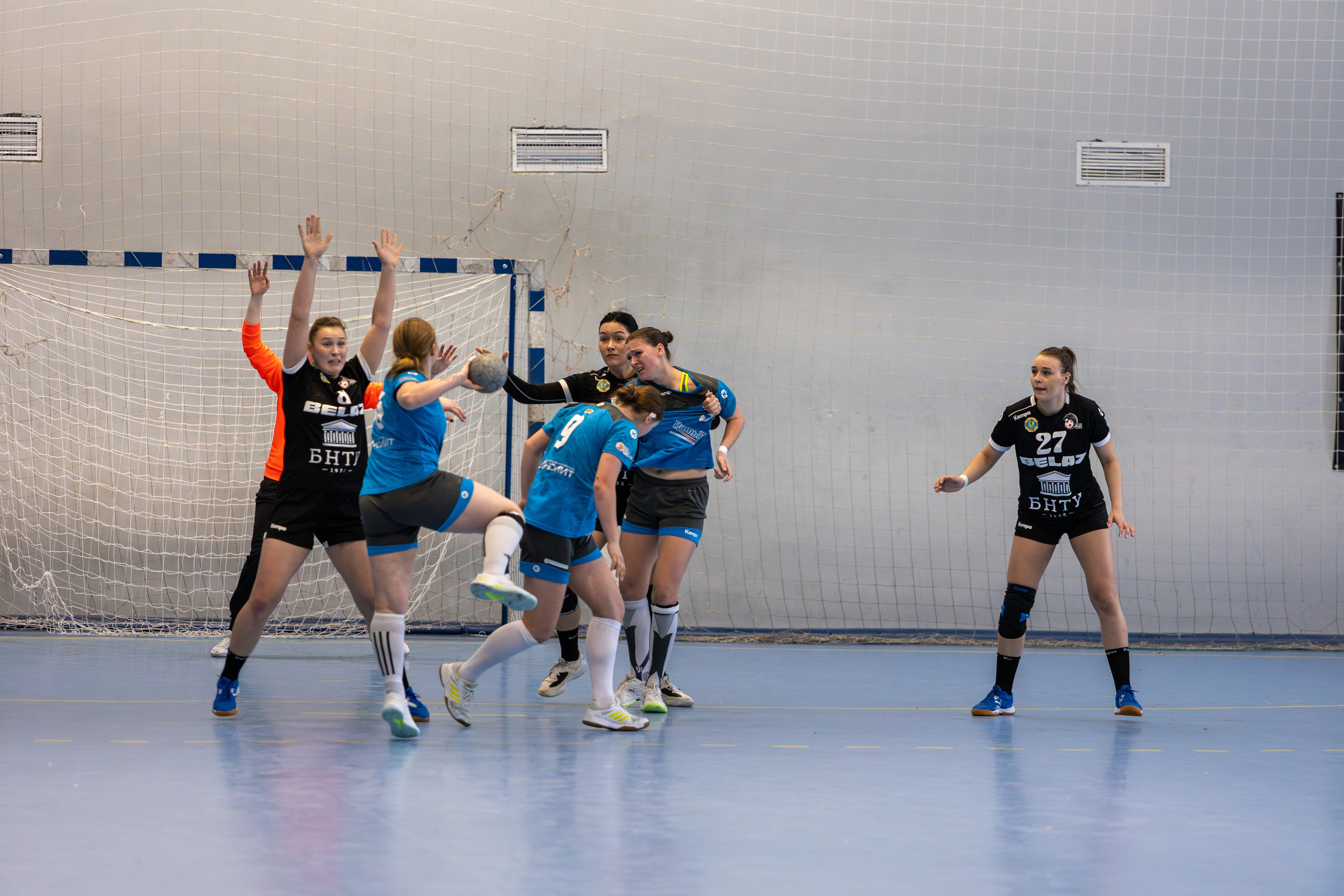 Гандбол. Лучшие кадры. БНТУ — Витебчанка. Профессиональный интерьерный и репортажный фотограф Минск и РБ. Максим Орлов