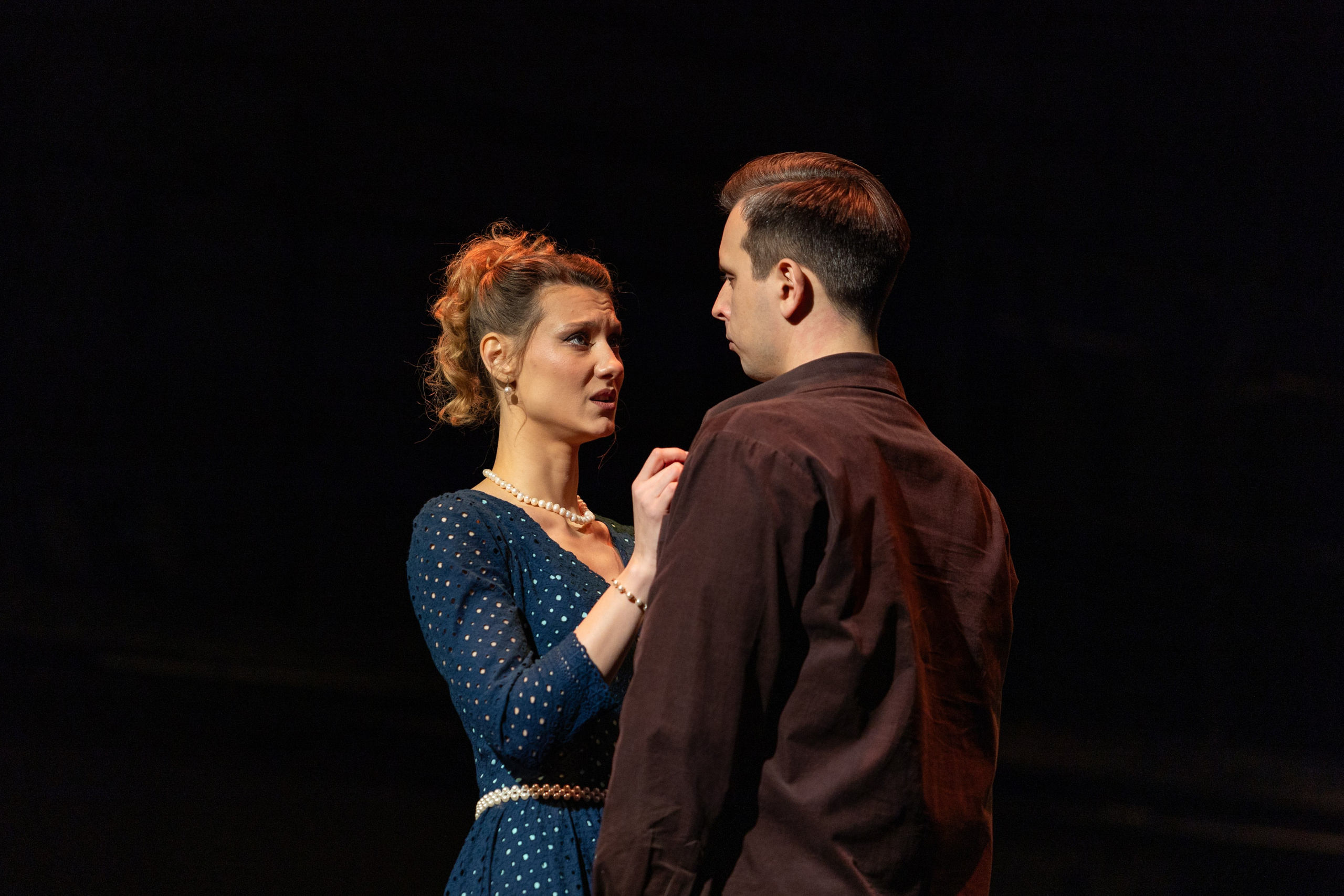 Новый театр «Плачу за любовь». Профессиональный интерьерный и репортажный фотограф Минск и РБ. Максим Орлов