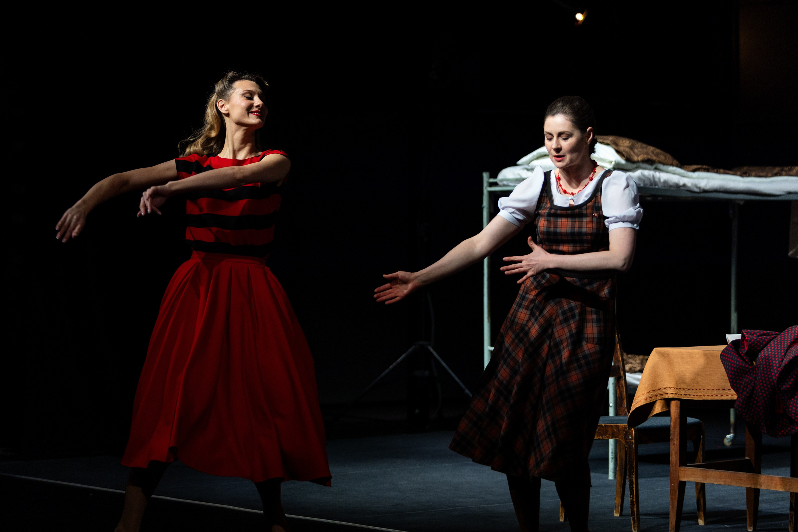 Новый театр «Фабричная девчонка». Профессиональный интерьерный и репортажный фотограф Минск и РБ. Максим Орлов