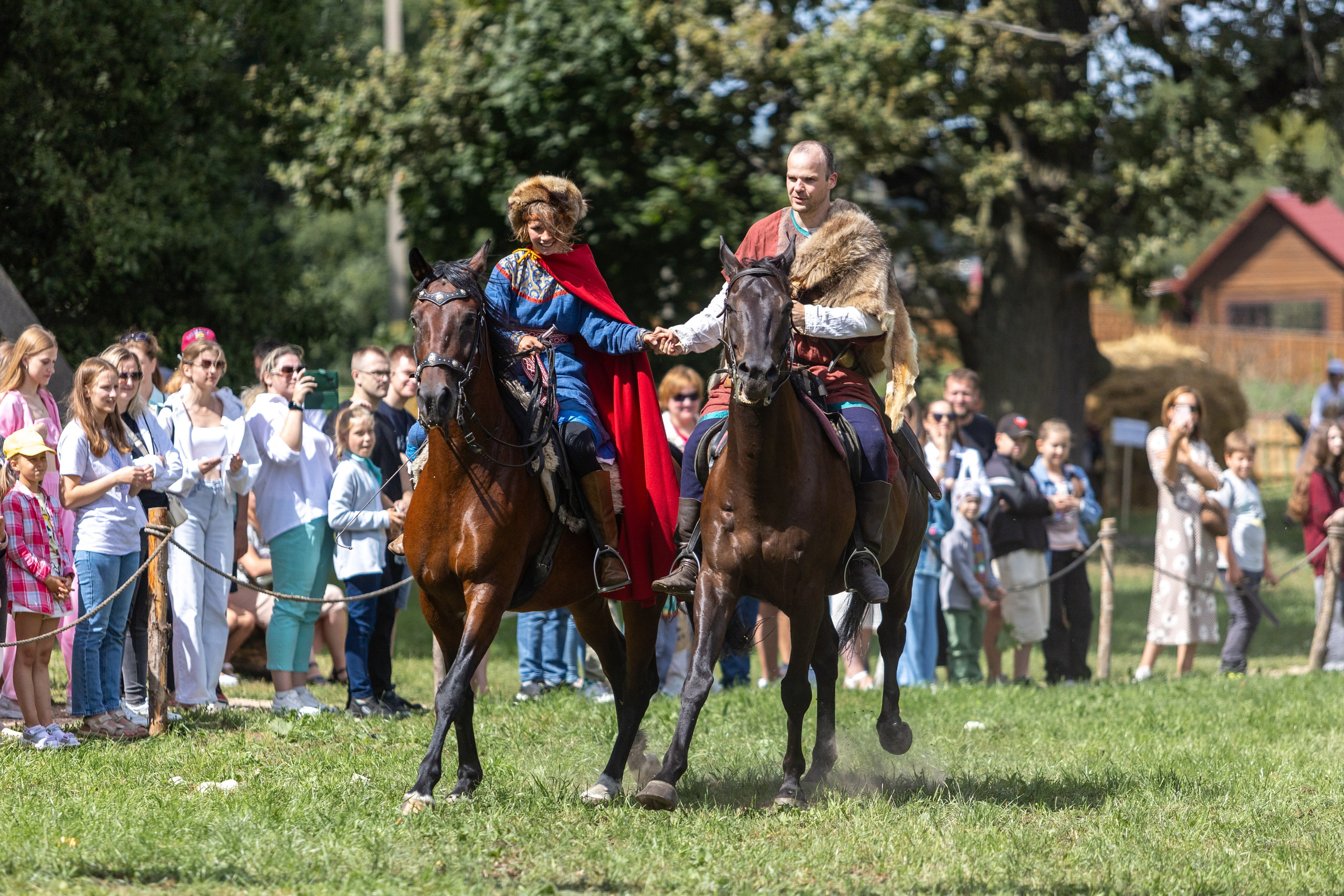 Ежегодный фестиваль средневековья в Дукоре. Профессиональный интерьерный и репортажный фотограф Минск и РБ. Максим Орлов