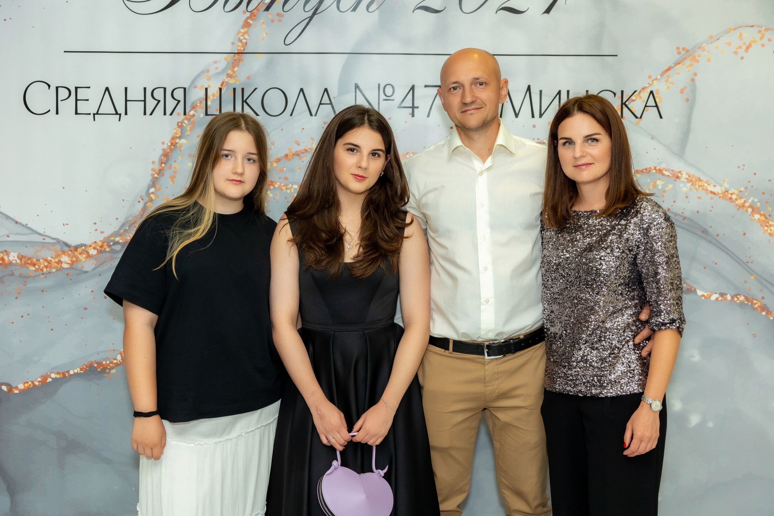 Вручение дипломов. 47 школа. Профессиональный интерьерный и репортажный фотограф Минск и РБ. Максим Орлов