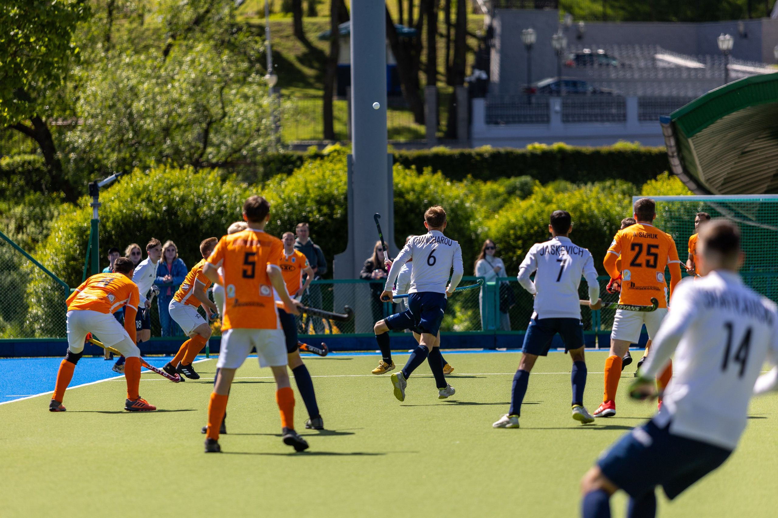 Хоккей на траве. ХК Минск — СК Строитель 12.05.2024. Профессиональный интерьерный и репортажный фотограф Минск и РБ. Максим Орлов