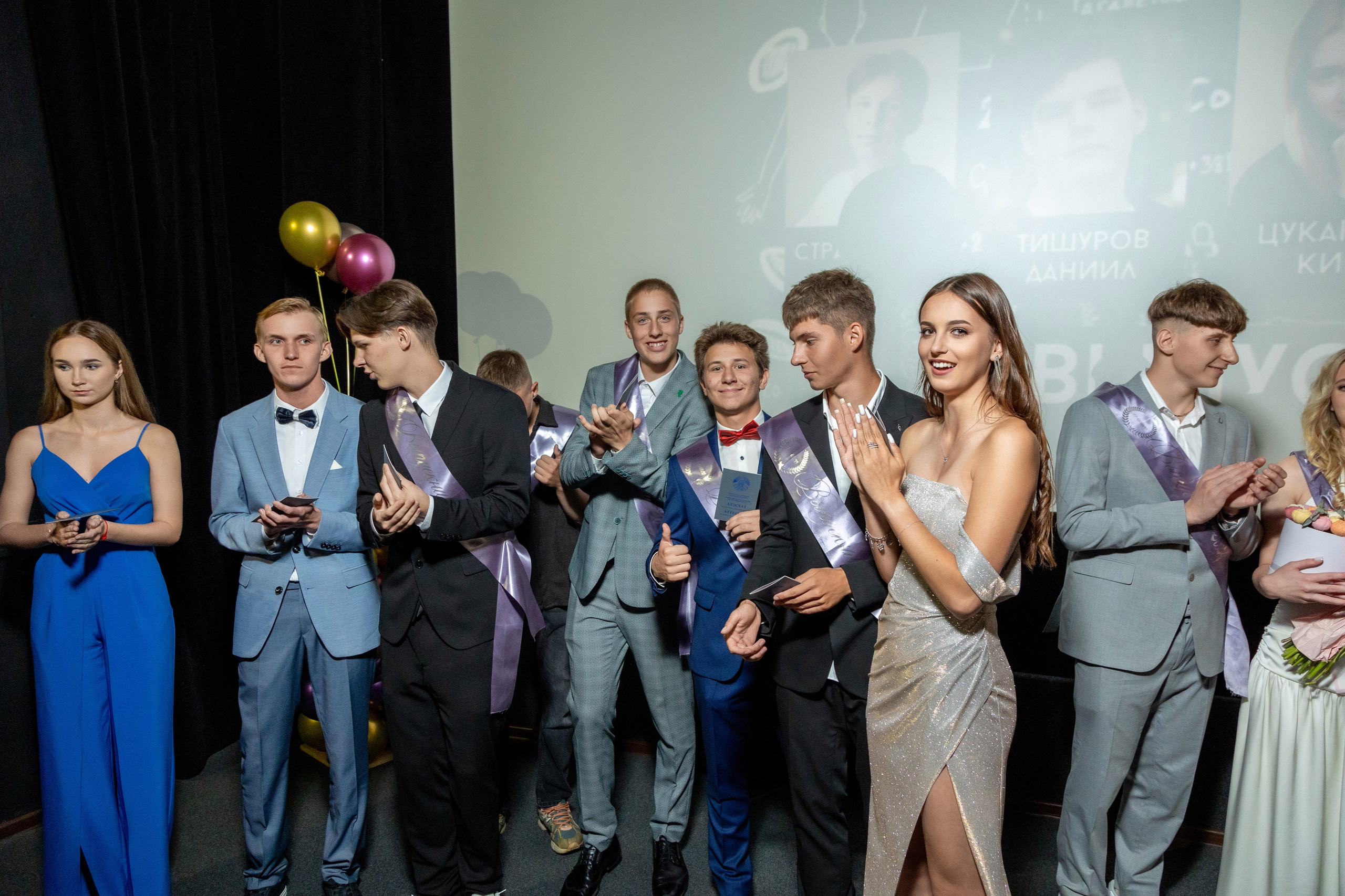 Вручение дипломов. 47 школа. Профессиональный интерьерный и репортажный фотограф Минск и РБ. Максим Орлов
