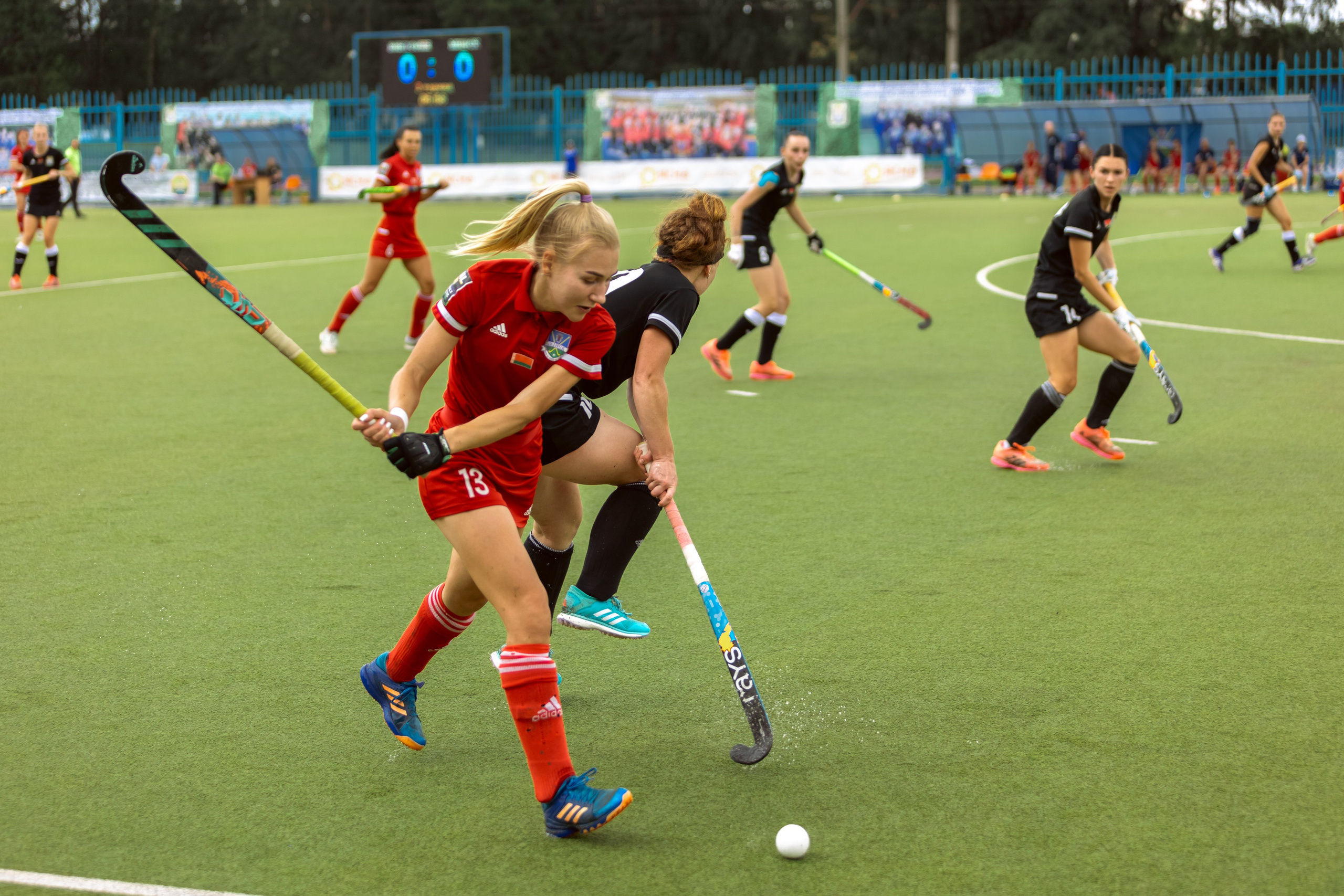 Хоккей на траве. Девушки. Минск — Виктория. 16.06.2024. Профессиональный интерьерный и репортажный фотограф Минск и РБ. Максим Орлов