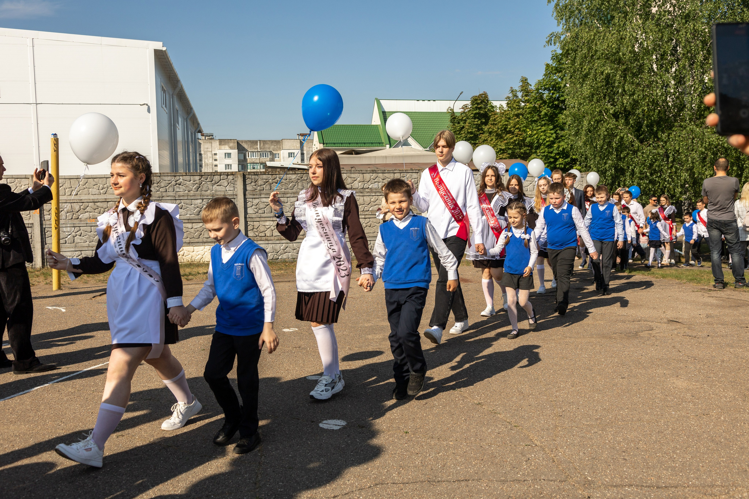 Выпускной в Жодино 2023. Профессиональный интерьерный и репортажный фотограф Минск и РБ. Максим Орлов