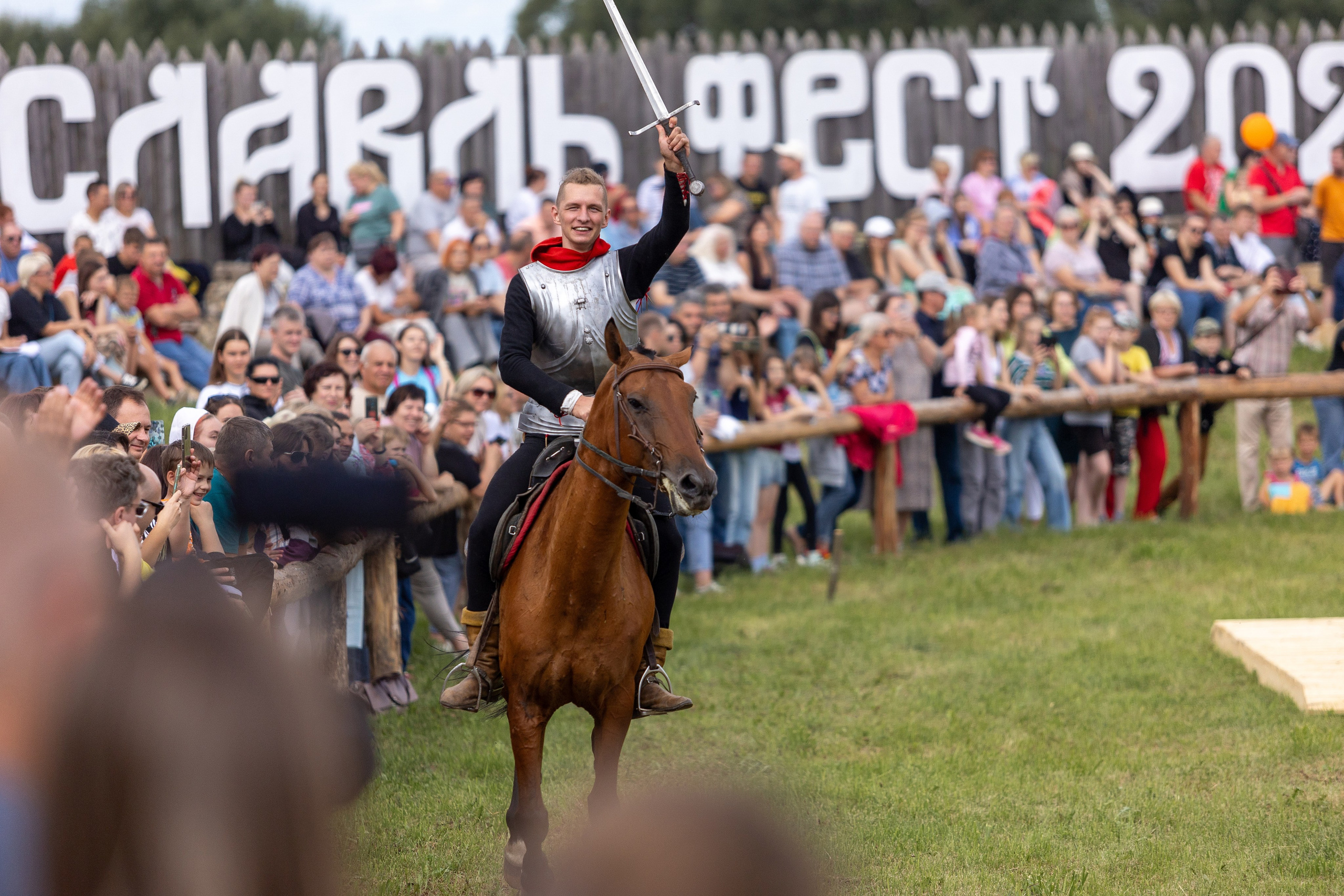 Рыцарский фест. Мстиславль. Профессиональный интерьерный и репортажный фотограф Минск и РБ. Максим Орлов