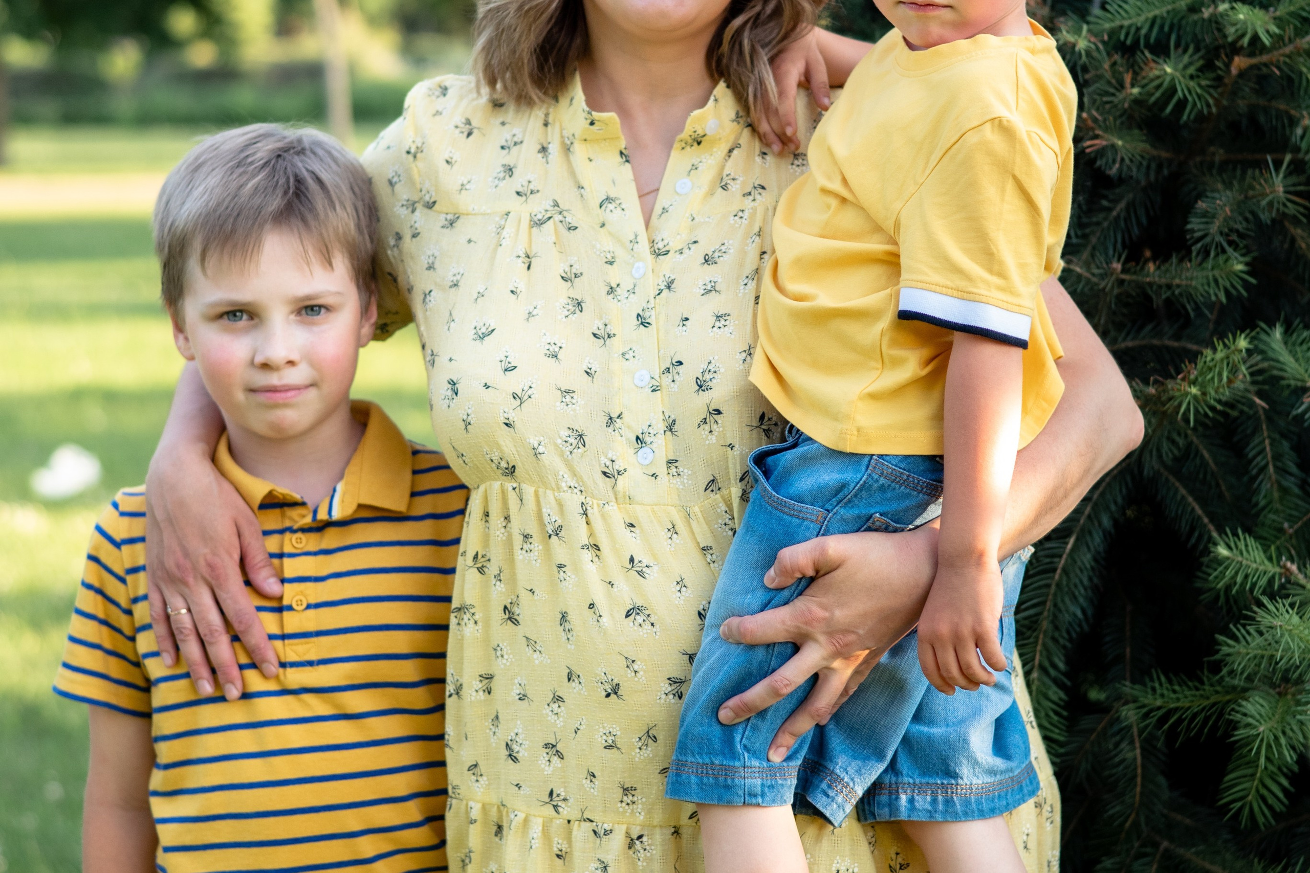 Максим, Алеся и их дети (Кирим, Федя и Зоя). Профессиональный интерьерный и репортажный фотограф Минск и РБ. Максим Орлов