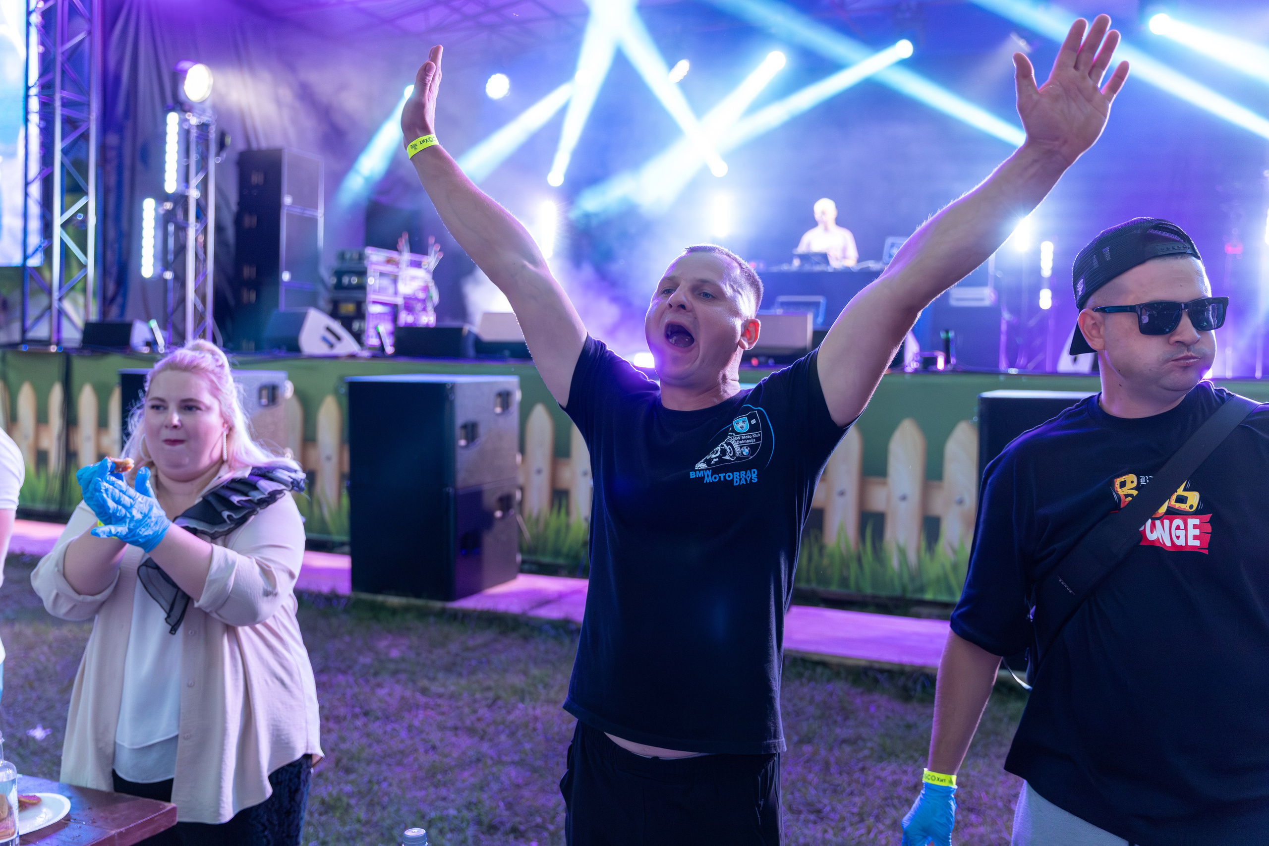 Дискохит. Профессиональный интерьерный и репортажный фотограф Минск и РБ. Максим Орлов