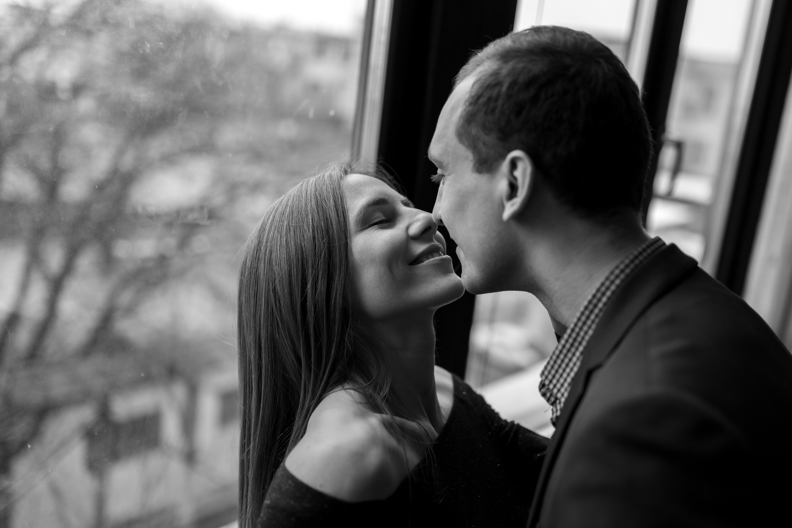 Love story Ильи и Кати. Профессиональный интерьерный и репортажный фотограф Минск и РБ. Максим Орлов