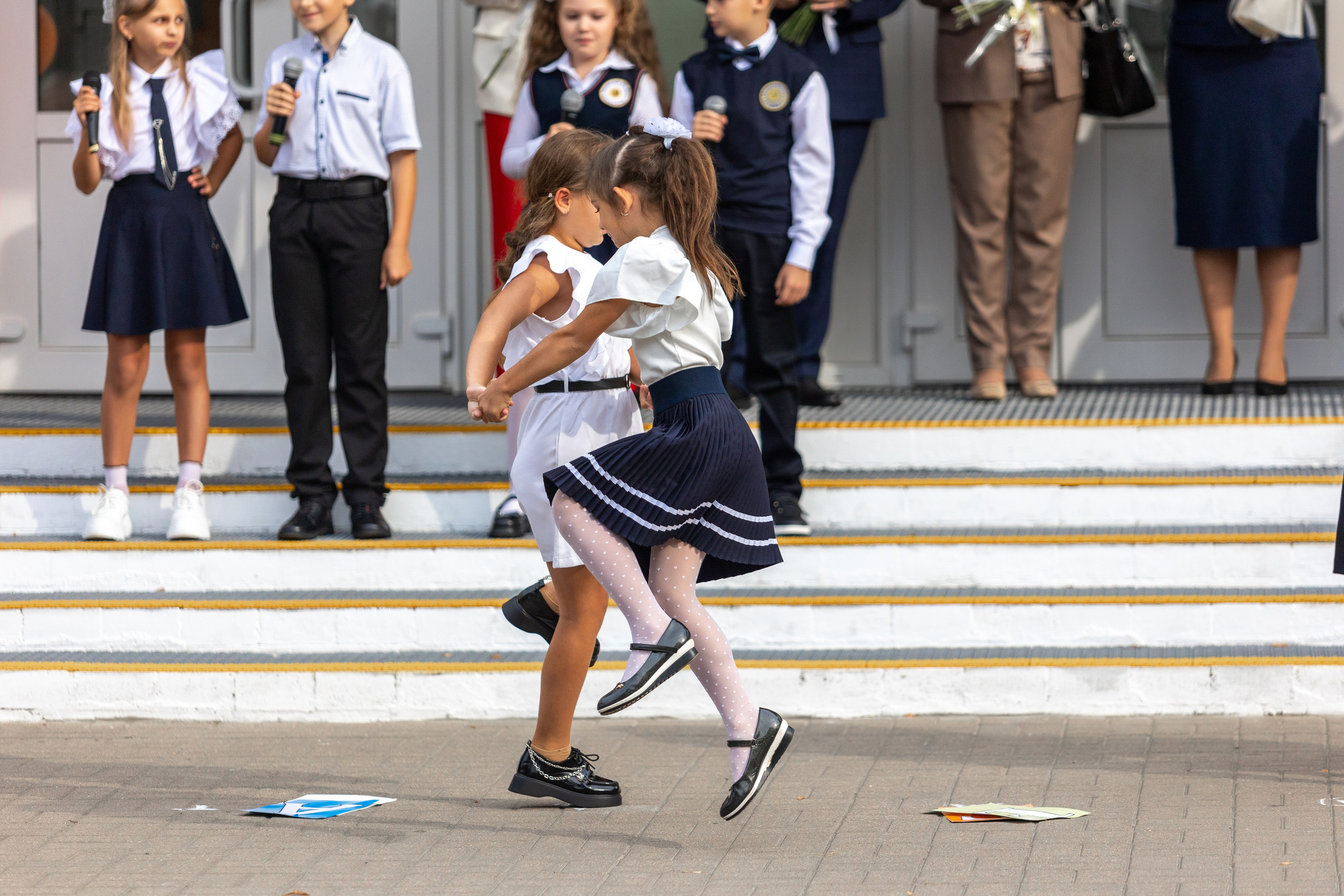 Линейка 1-го сентября. Профессиональный интерьерный и репортажный фотограф Минск и РБ. Максим Орлов