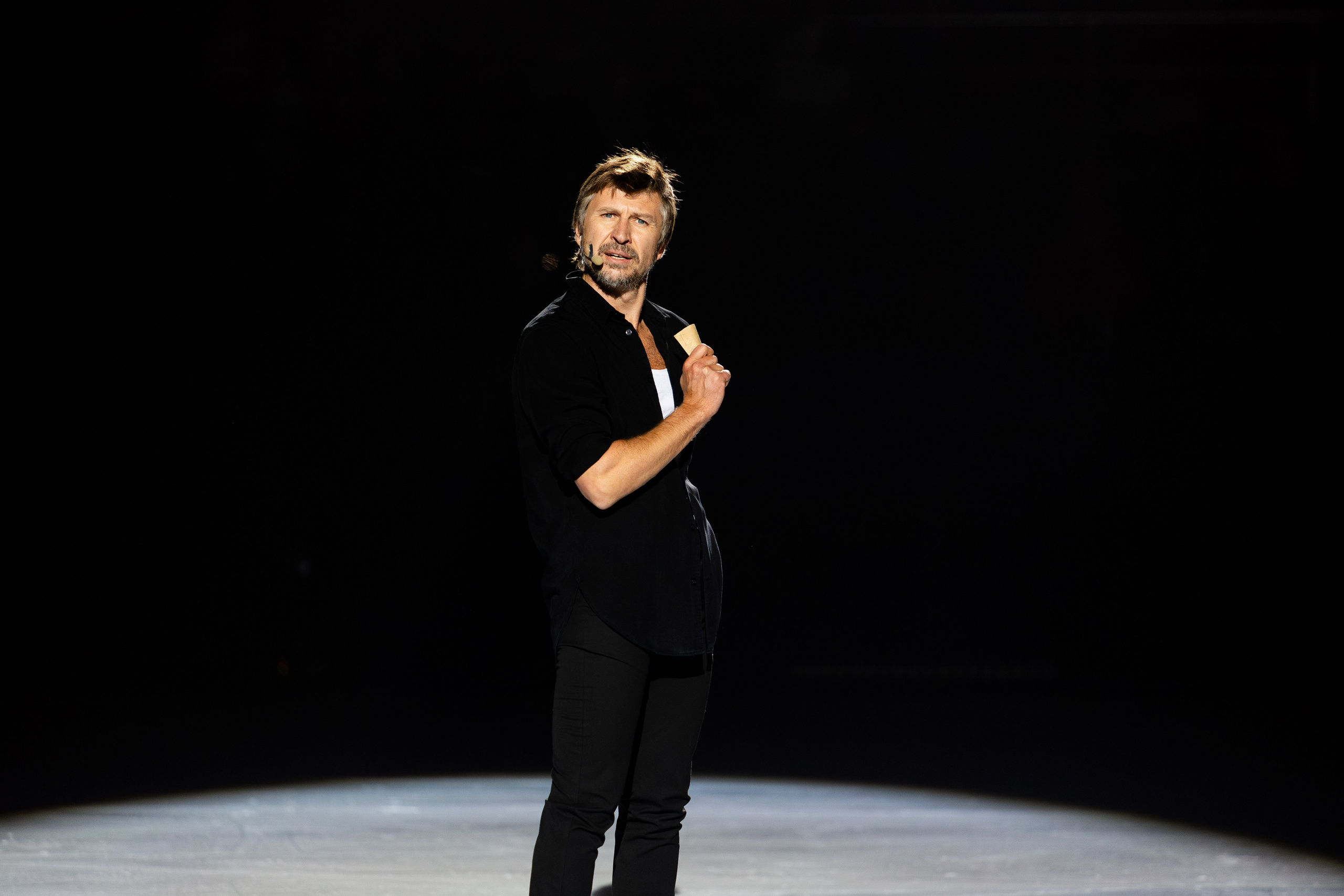 Ледовое шоу Ильи Авербуха 30.03.2024. Профессиональный интерьерный и репортажный фотограф Минск и РБ. Максим Орлов