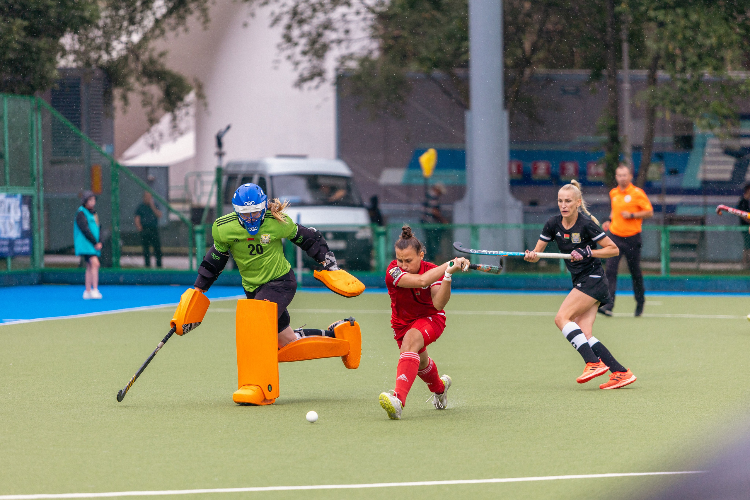 Хоккей на траве. Девушки. ХК Минск — ХК Виктория (Смолевичи) 10.06.2024. Профессиональный интерьерный и репортажный фотограф Минск и РБ. Максим Орлов