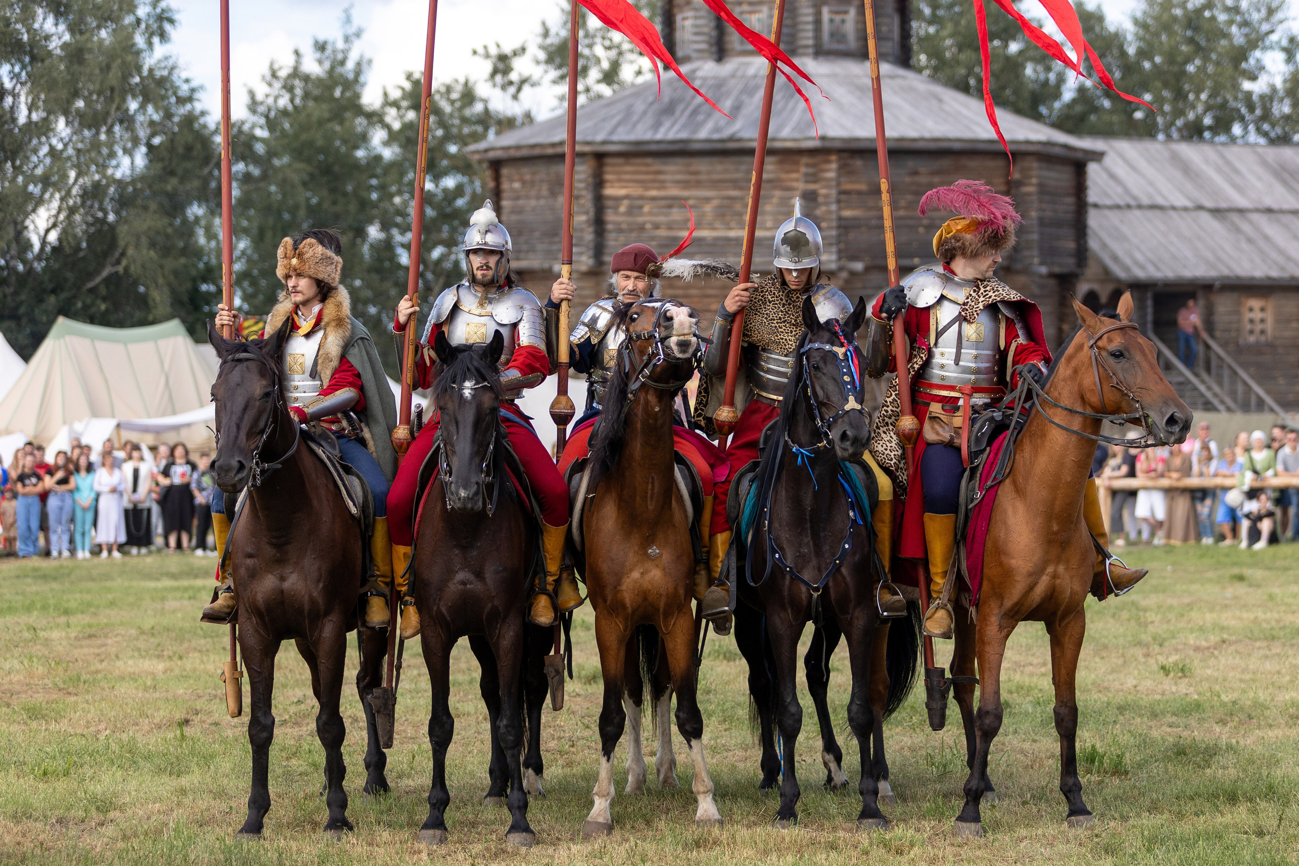 Рыцарский фест. Мстиславль. Профессиональный интерьерный и репортажный фотограф Минск и РБ. Максим Орлов