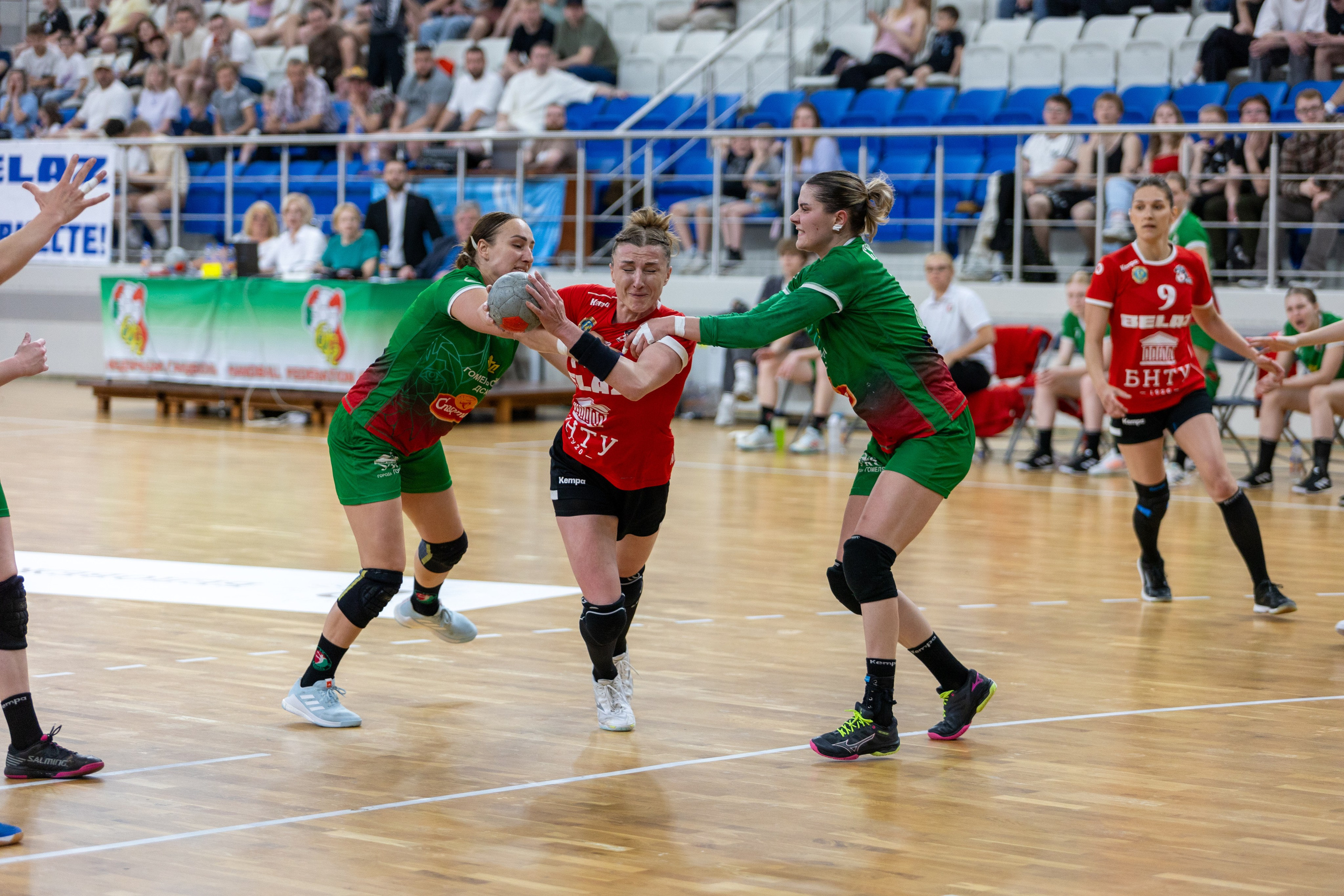 Гандбол. Финал. БНТУ — Гомель. 25.05.2024. Профессиональный интерьерный и репортажный фотограф Минск и РБ. Максим Орлов
