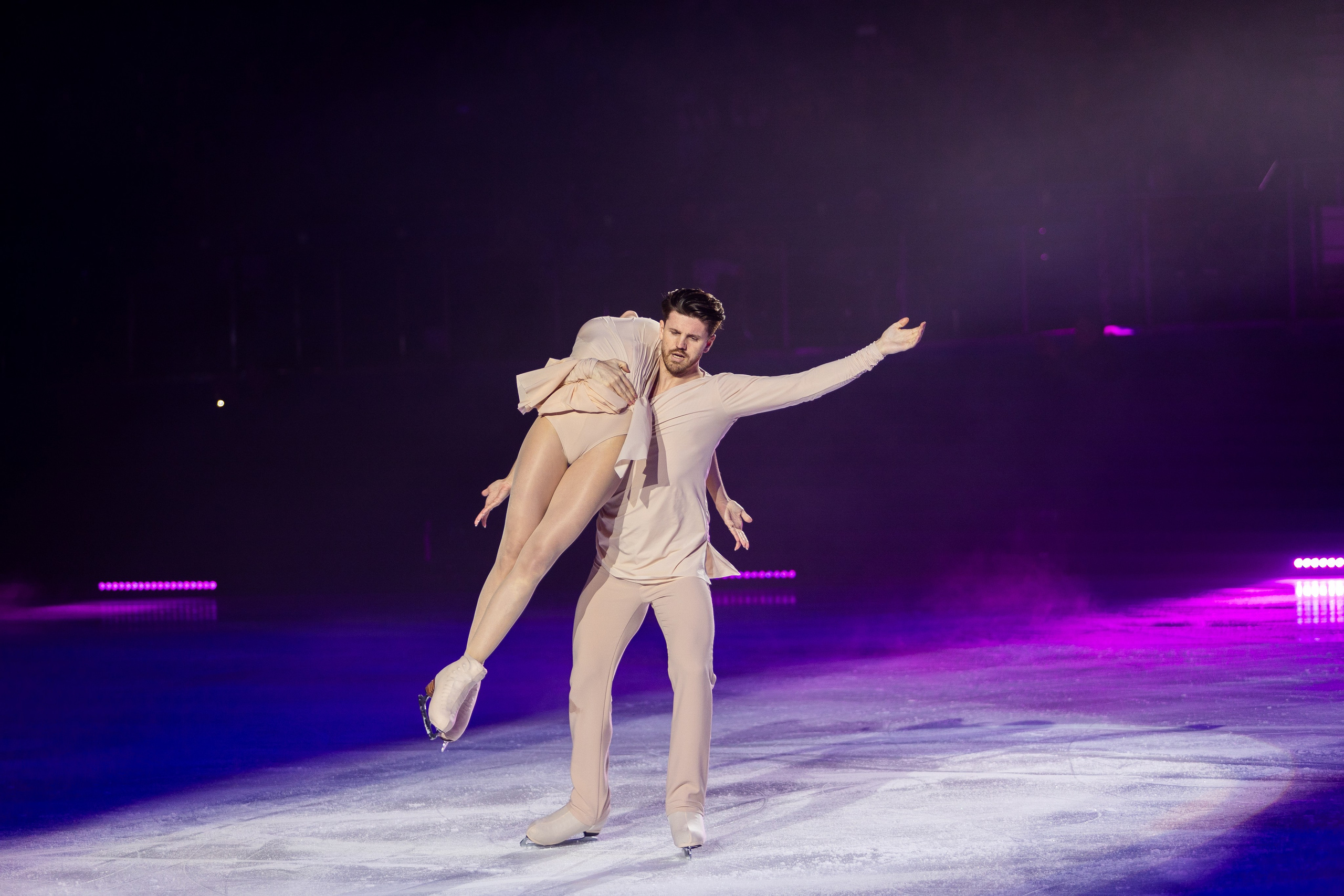 Ледовое шоу Ильи Авербуха 30.03.2024. Профессиональный интерьерный и репортажный фотограф Минск и РБ. Максим Орлов