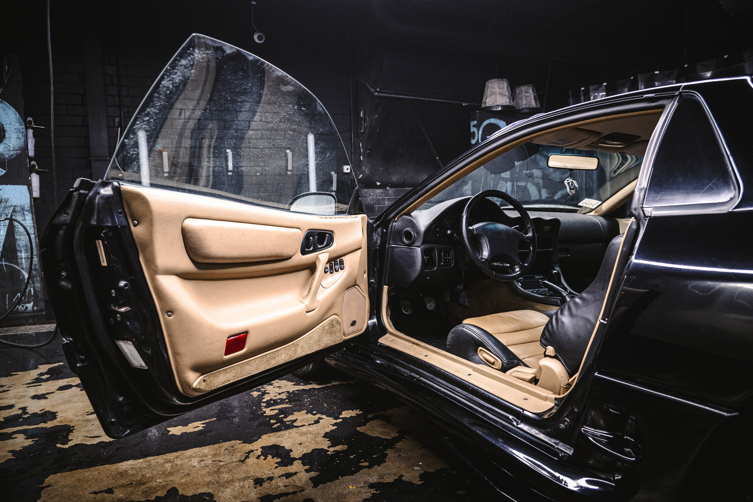 Митсубиси 3000GT. Профессиональный интерьерный и репортажный фотограф Минск и РБ. Максим Орлов