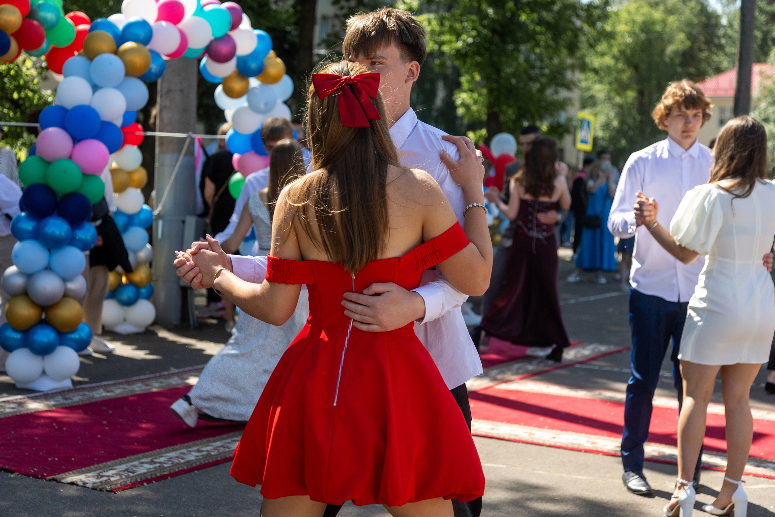 Школа 47. Последний звонок. Профессиональный интерьерный и репортажный фотограф Минск и РБ. Максим Орлов