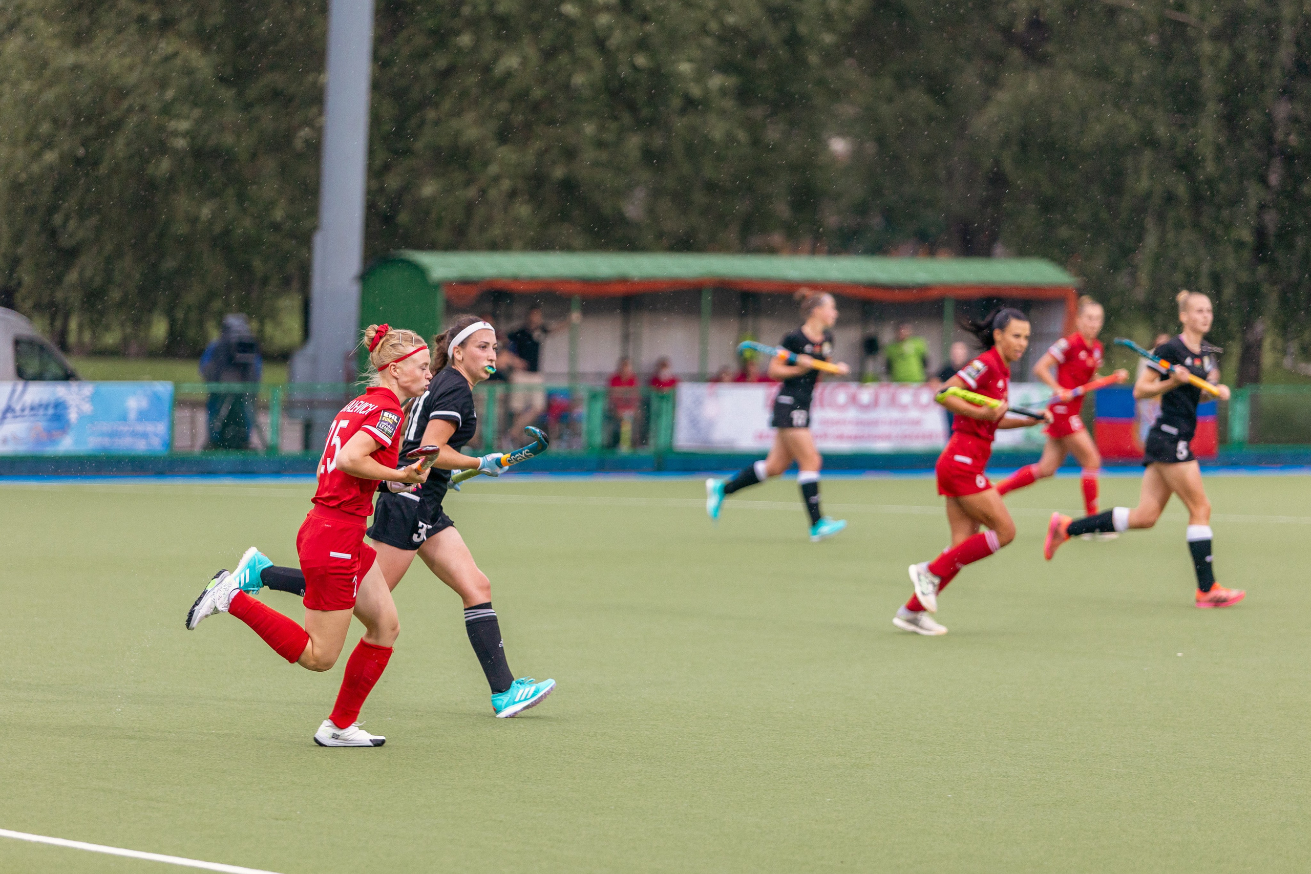 Хоккей на траве. Девушки. ХК Минск — ХК Виктория (Смолевичи) 10.06.2024. Профессиональный интерьерный и репортажный фотограф Минск и РБ. Максим Орлов