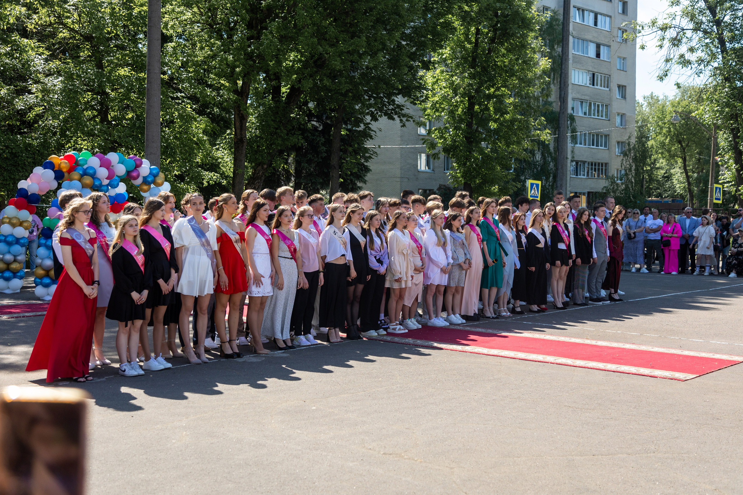 Школа 47. Последний звонок. Профессиональный интерьерный и репортажный фотограф Минск и РБ. Максим Орлов