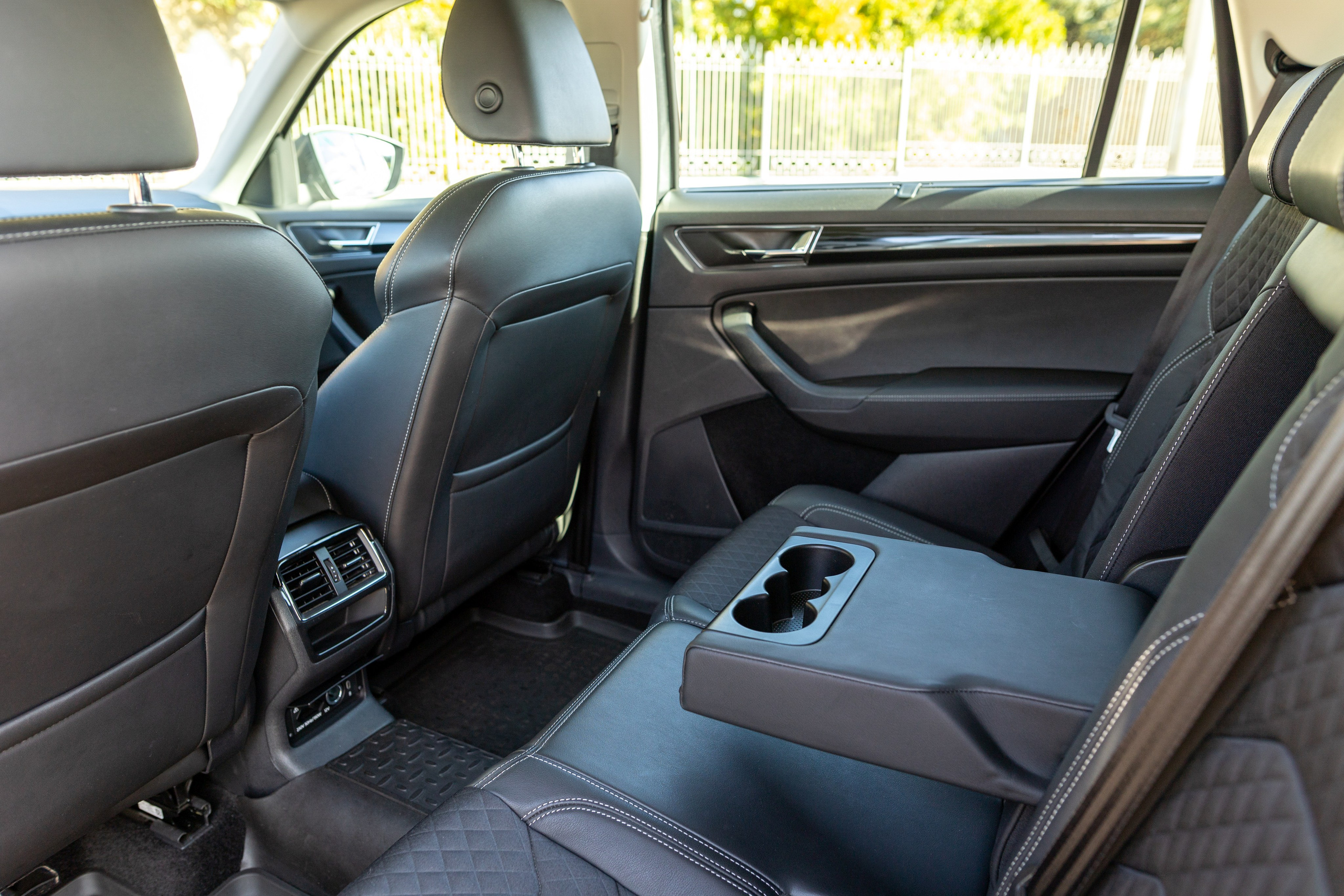 Skoda Kodiaq. Профессиональный интерьерный и репортажный фотограф Минск и РБ. Максим Орлов