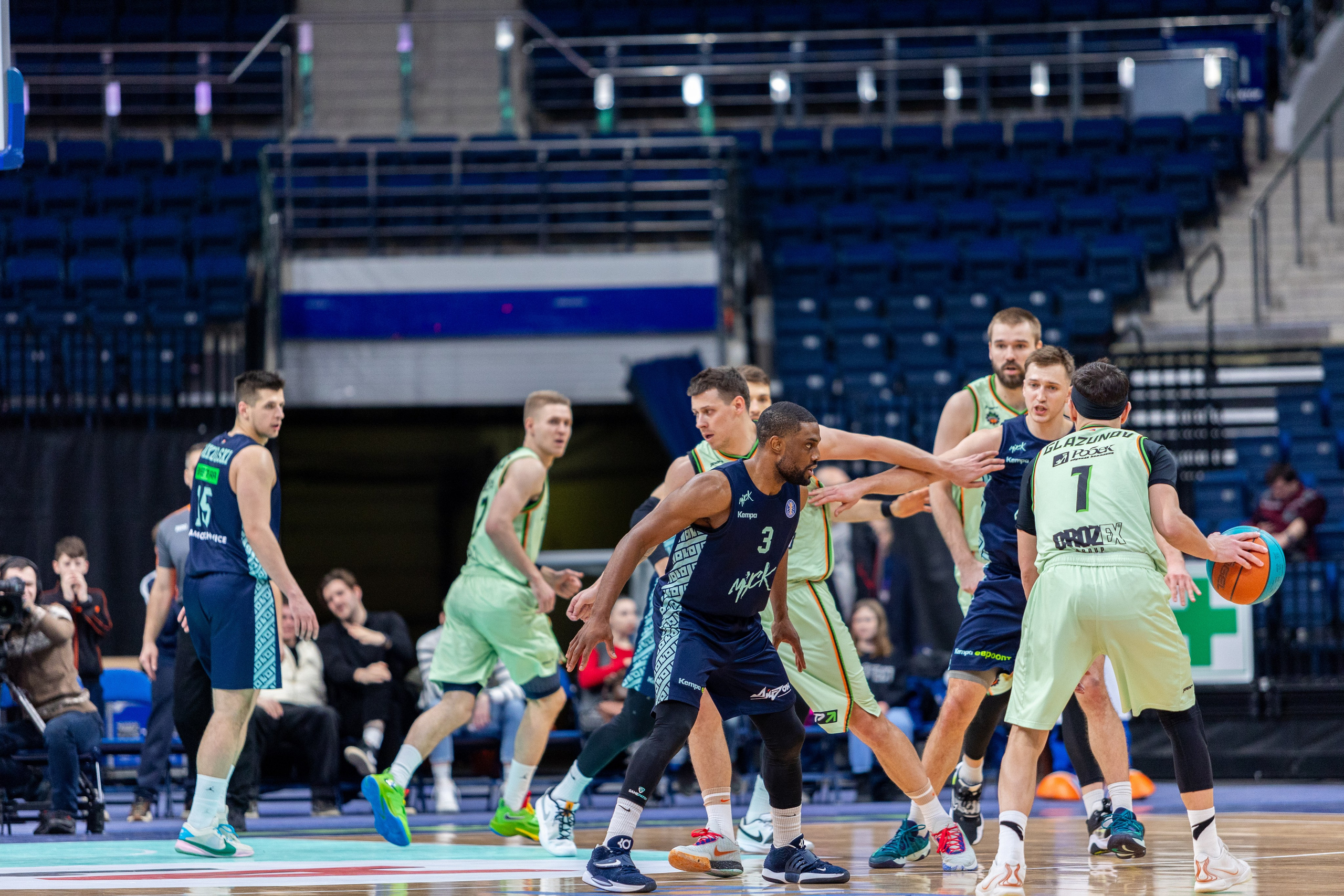 Баскетбол. Лучшие кадры. Минск — Уралмаш 13.02.2024. Профессиональный интерьерный и репортажный фотограф Минск и РБ. Максим Орлов