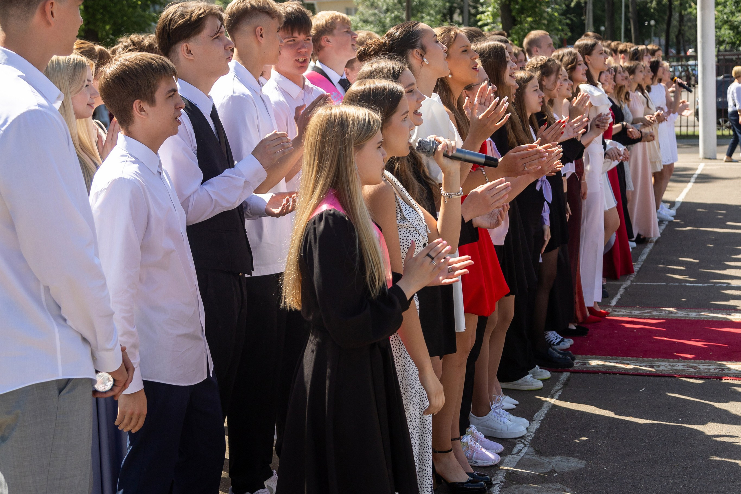 Школа 47. Последний звонок. Профессиональный интерьерный и репортажный фотограф Минск и РБ. Максим Орлов