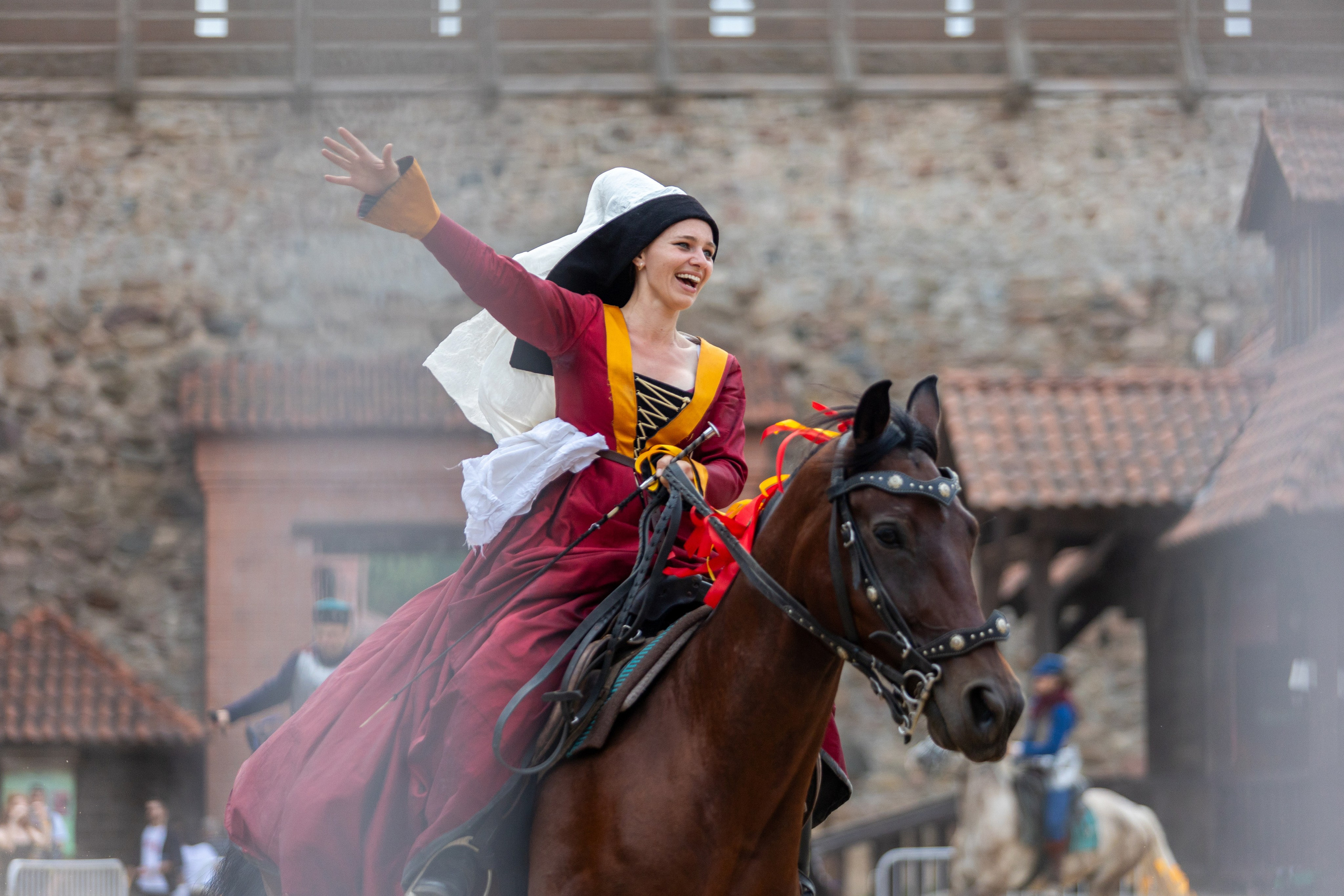 Выступление «Золотой шпоры» на празднике города Лиды. Профессиональный интерьерный и репортажный фотограф Минск и РБ. Максим Орлов