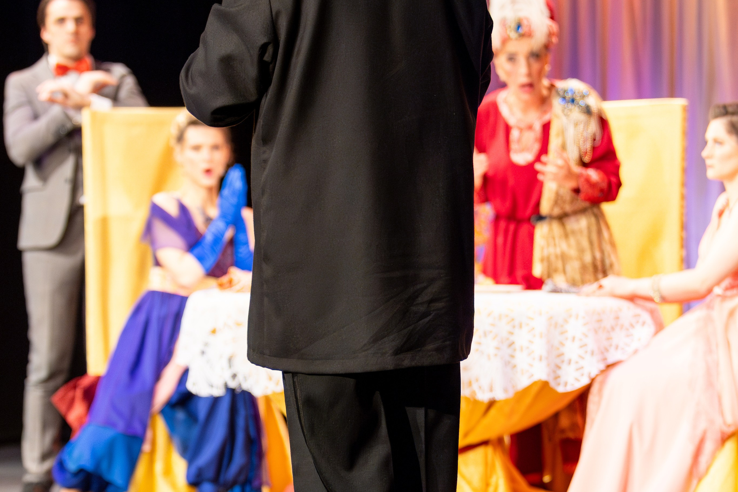 Новый театр «Как важно быть серьезным». Профессиональный интерьерный и репортажный фотограф Минск и РБ. Максим Орлов