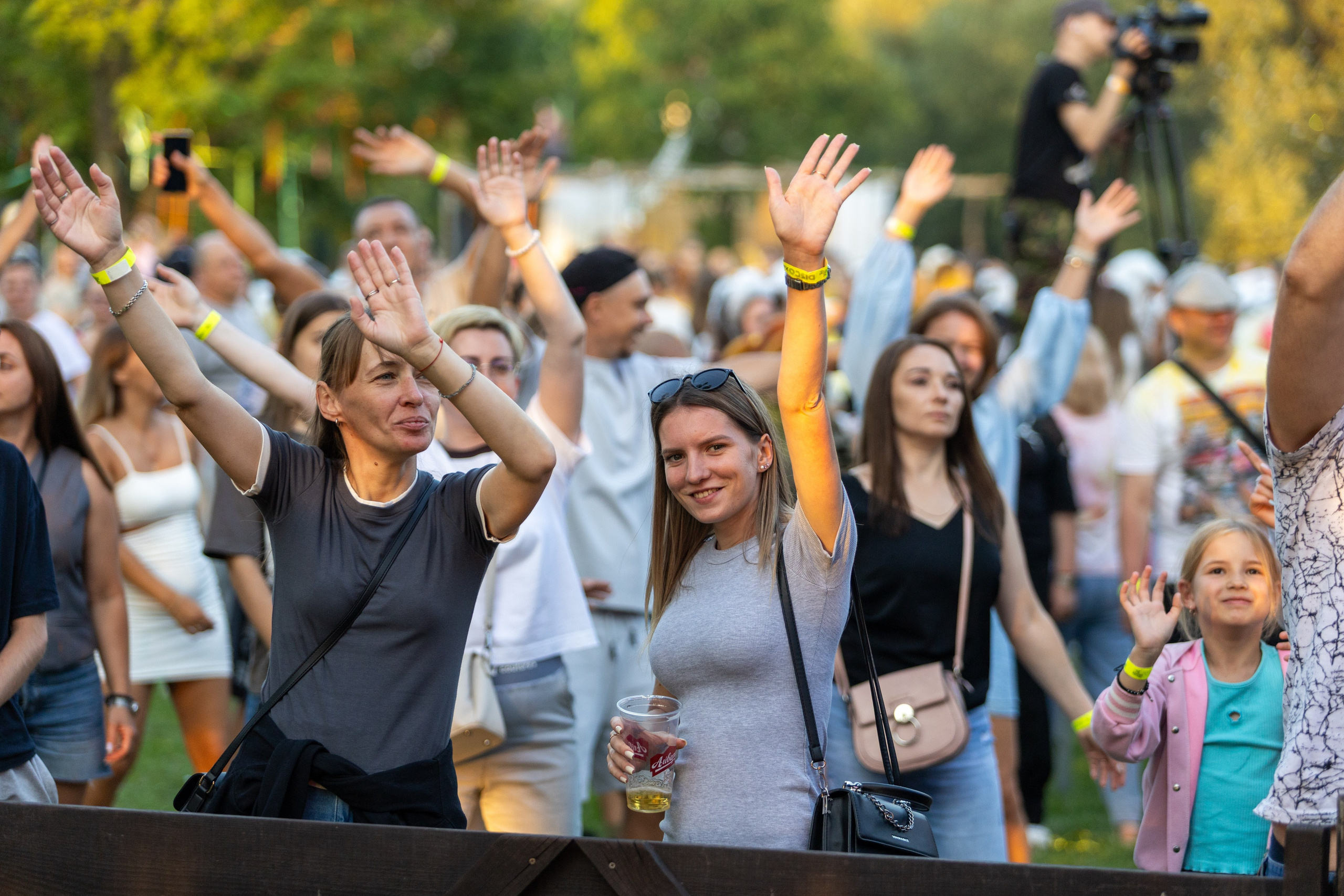 Дискохит. Профессиональный интерьерный и репортажный фотограф Минск и РБ. Максим Орлов