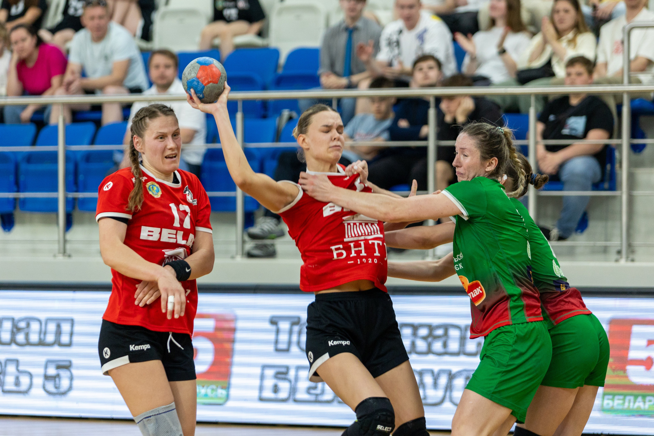 Гандбол. Финал. БНТУ — Гомель. 25.05.2024. Профессиональный интерьерный и репортажный фотограф Минск и РБ. Максим Орлов